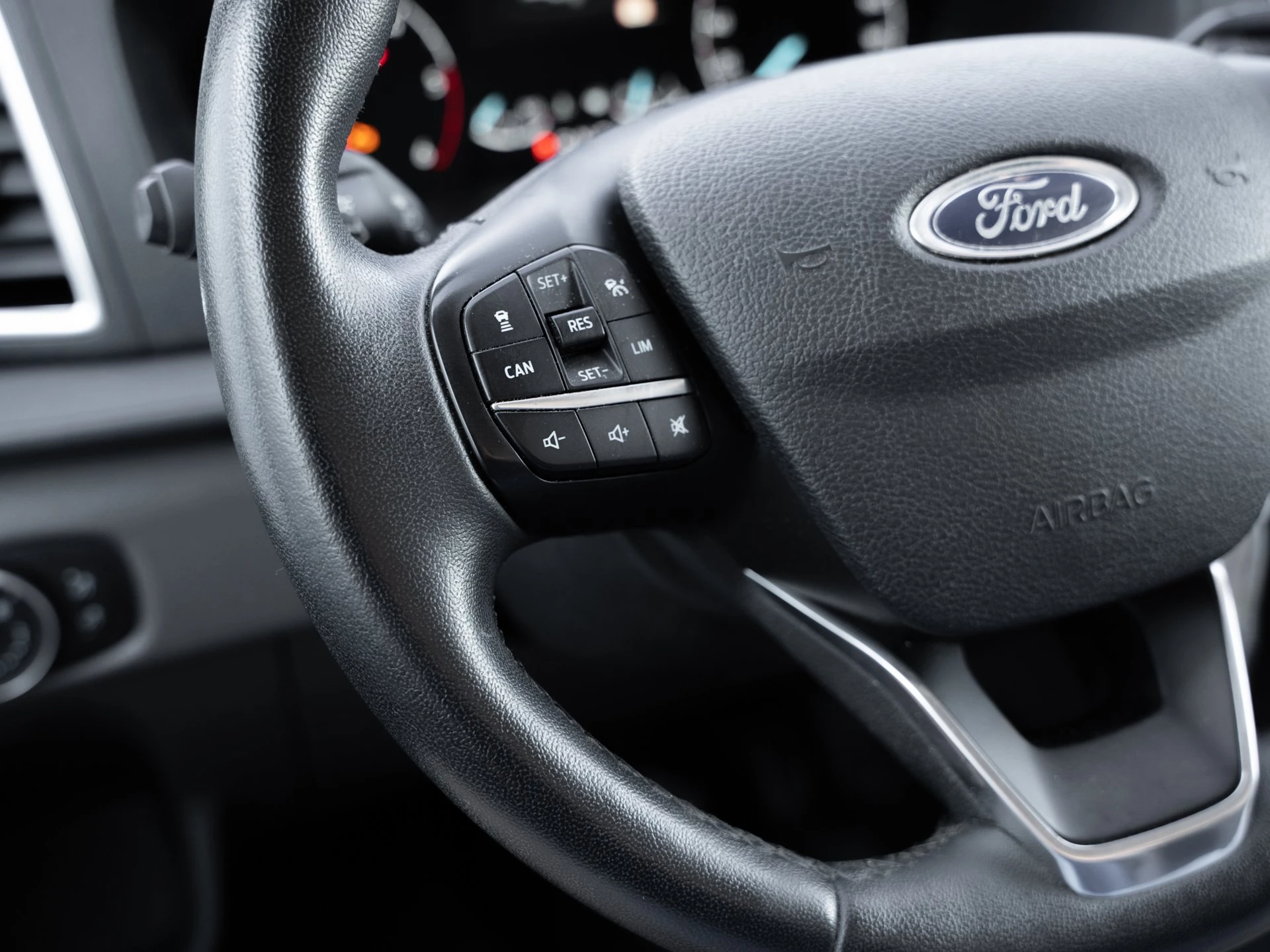 Ford-Transit-image-17