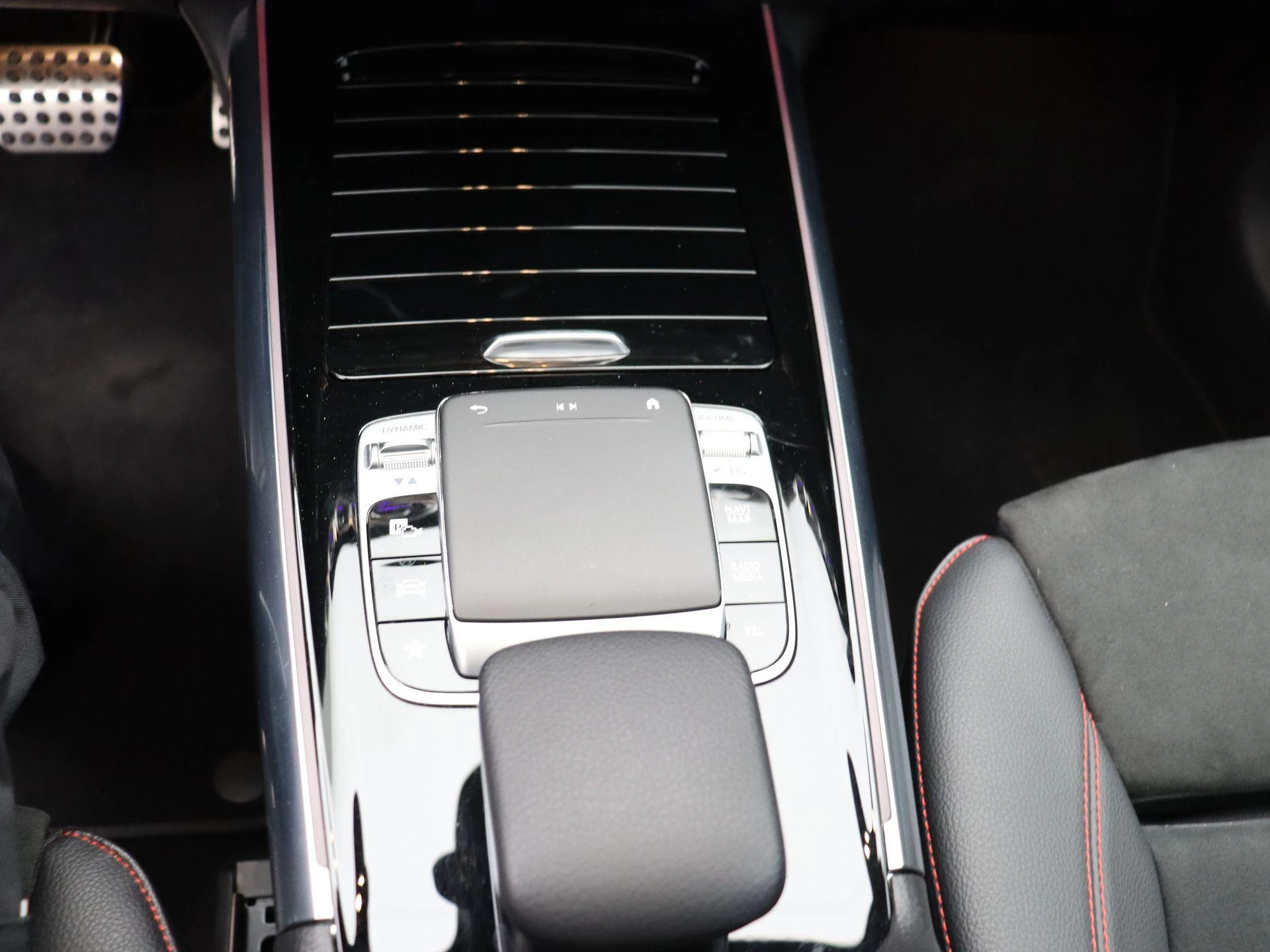 Mercedes-Benz-Classe B-image-13