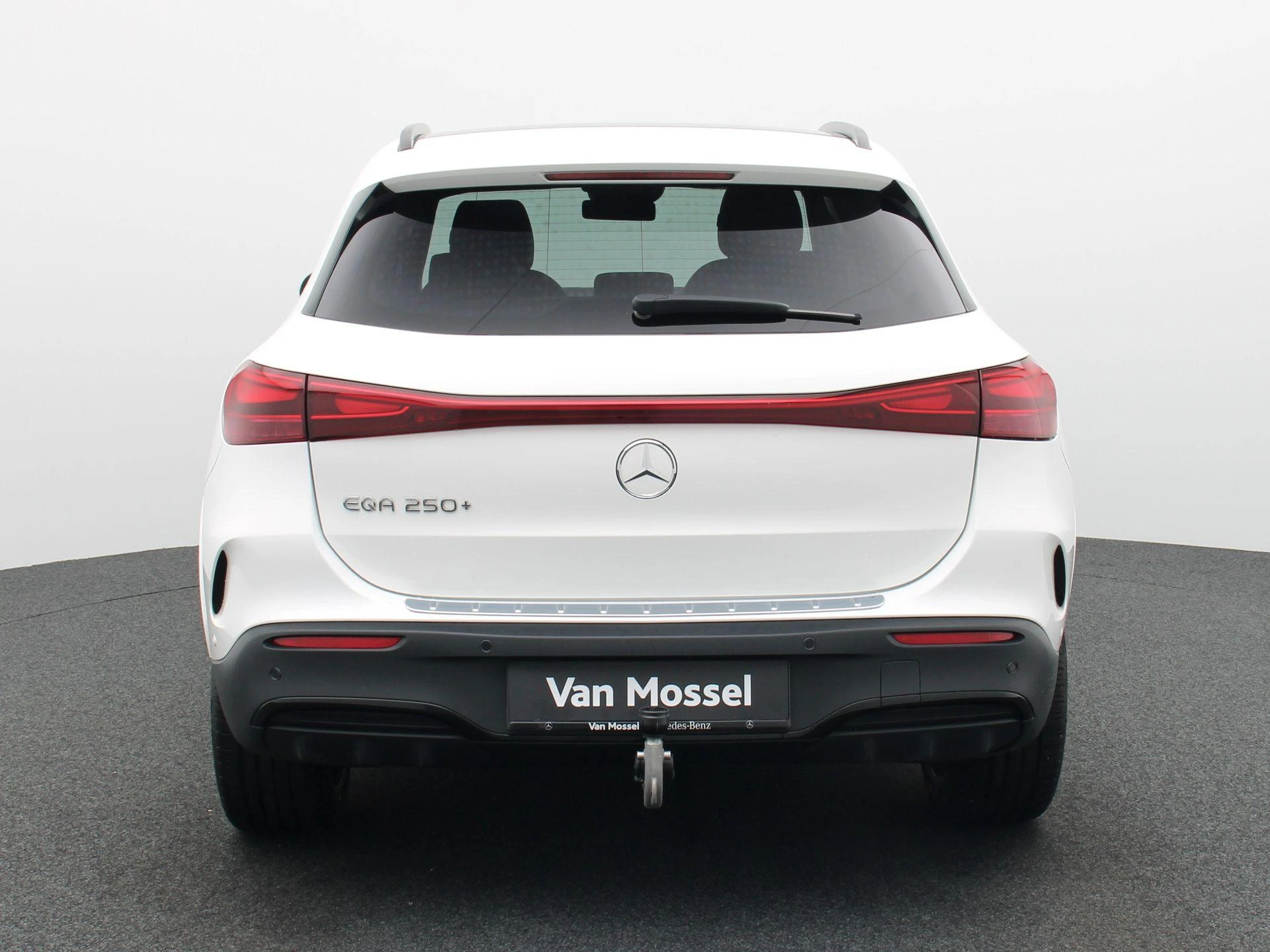 Mercedes-Benz EQA 250+ Star Edition + PANO + TREKHAAK + BURMESTER + HEAD UP +