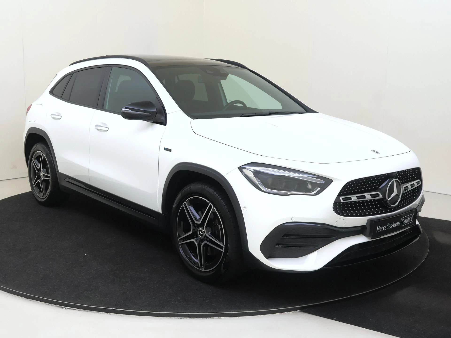 Mercedes-Benz GLA 250 e Business Solution AMG Limited