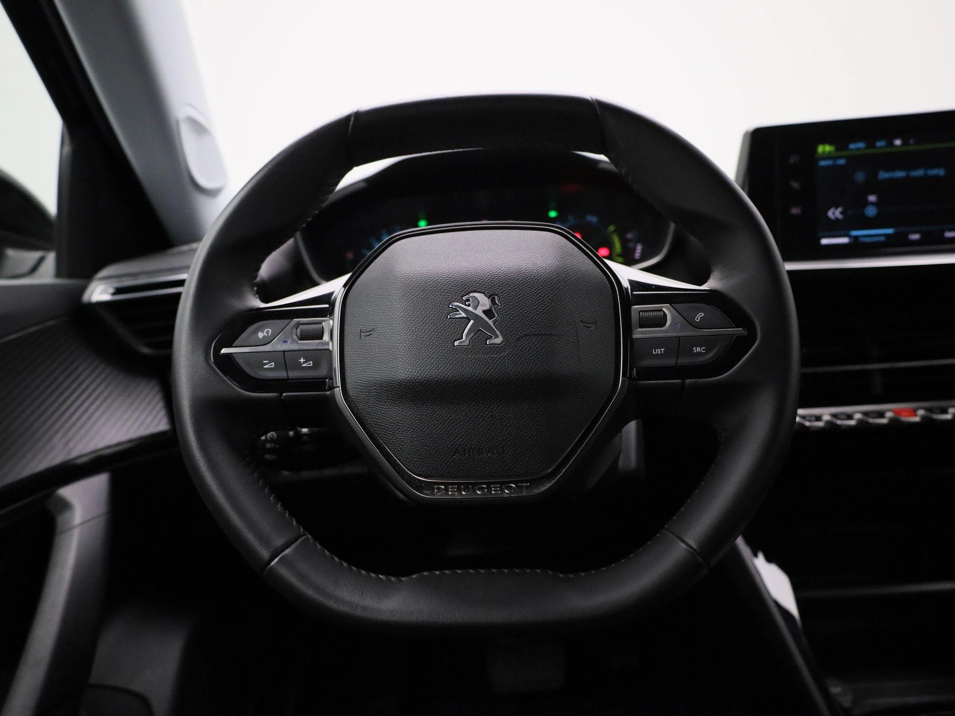 Peugeot e-2008 EV Active 50 kWh