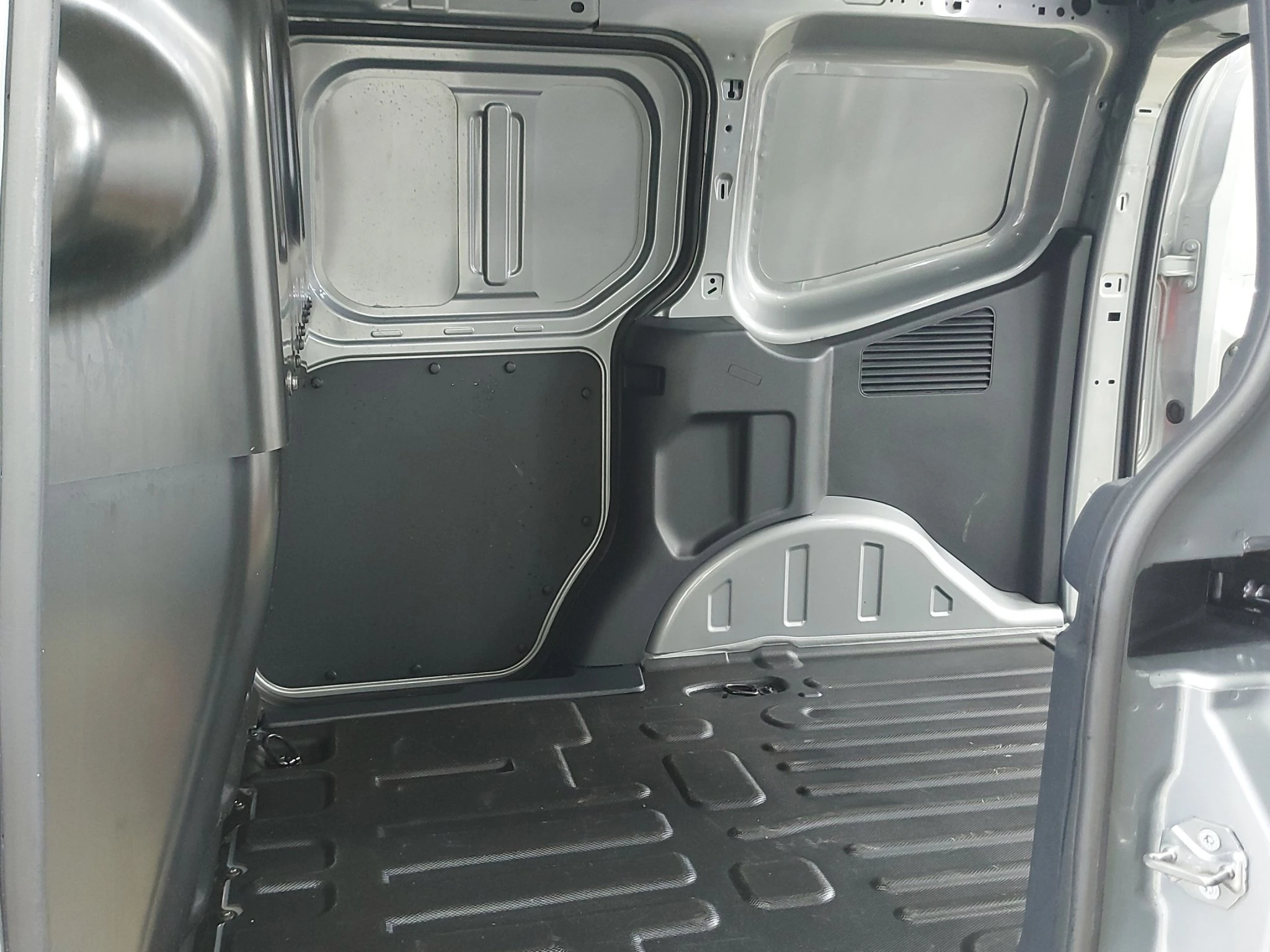 Ford Transit Courier 1.0 EcoBoost Active /EURO 6e)
