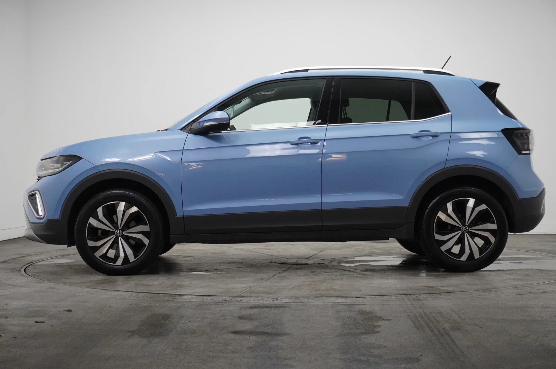 Volkswagen-T-Cross-image-18