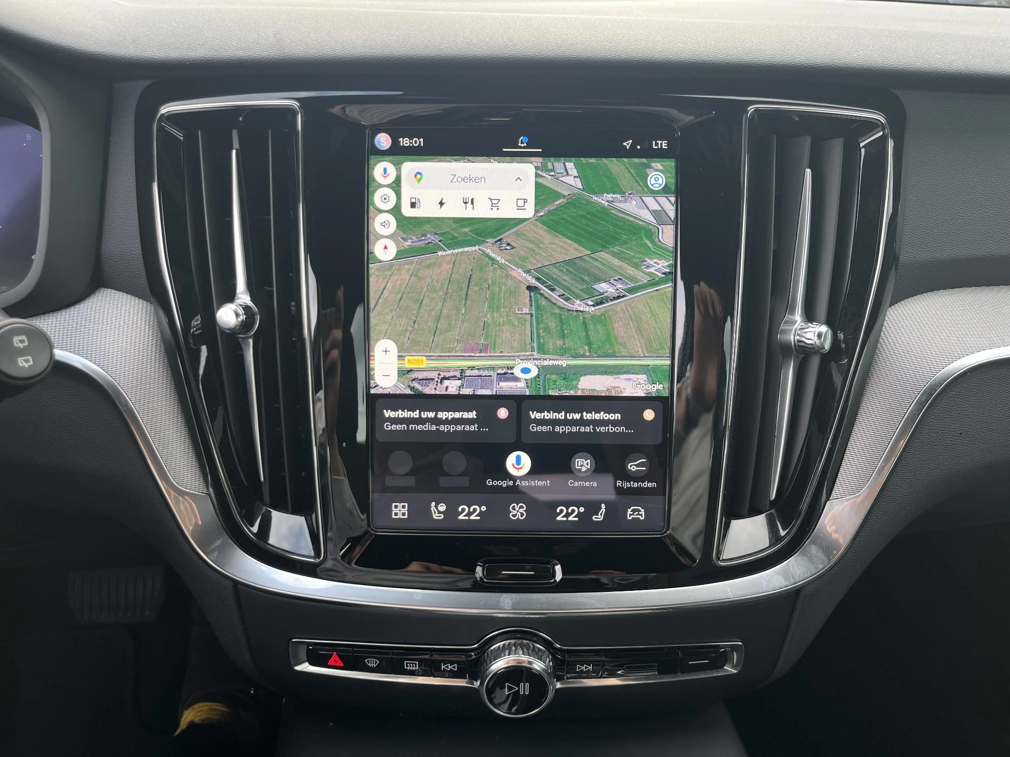 Volvo-V60-image-24