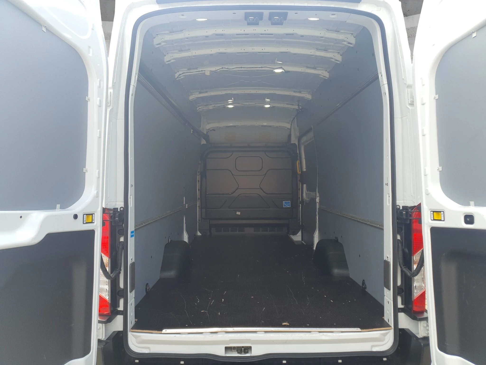 Ford-Transit-image-16