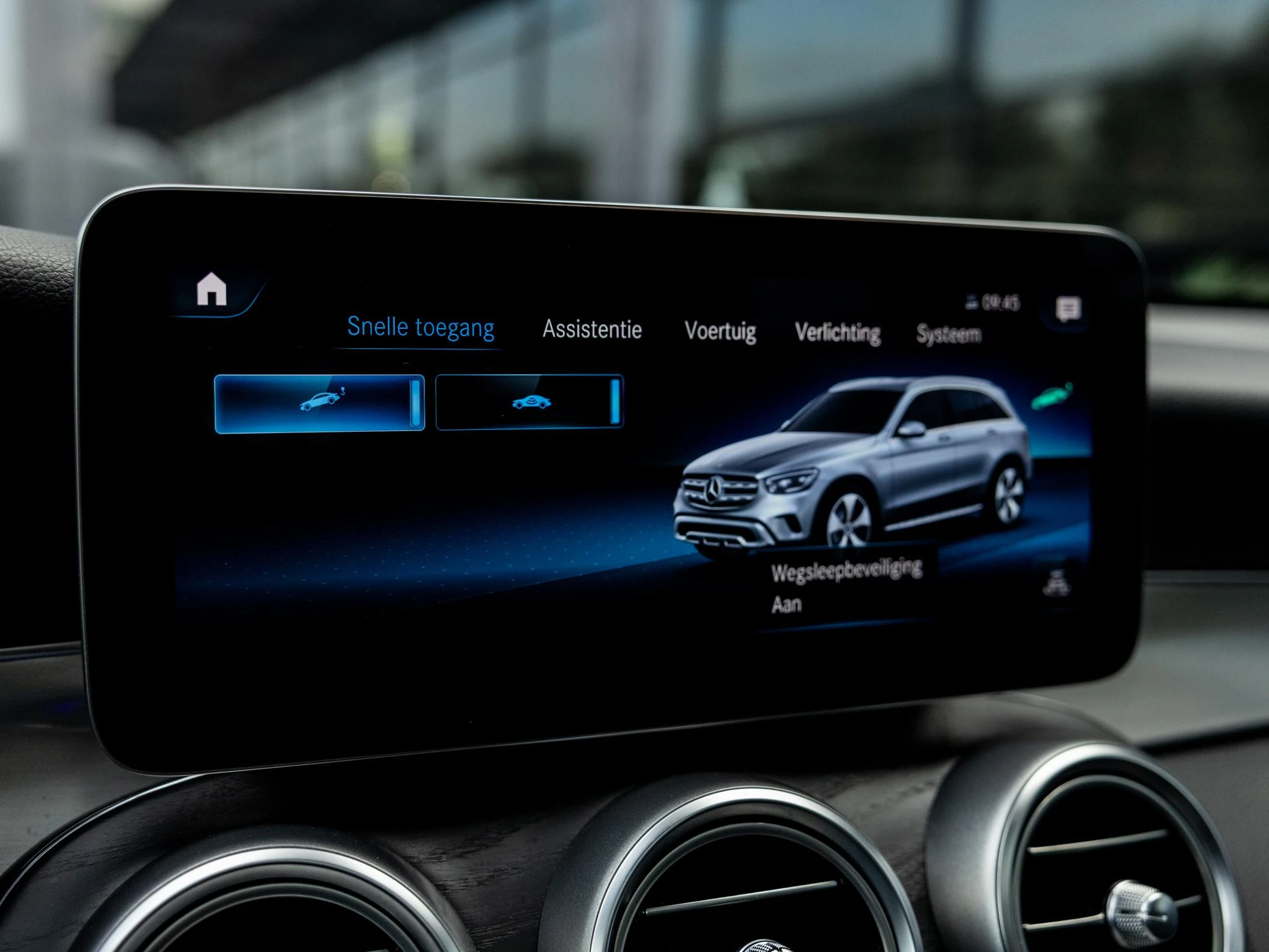 Mercedes-Benz-GLC-image-20