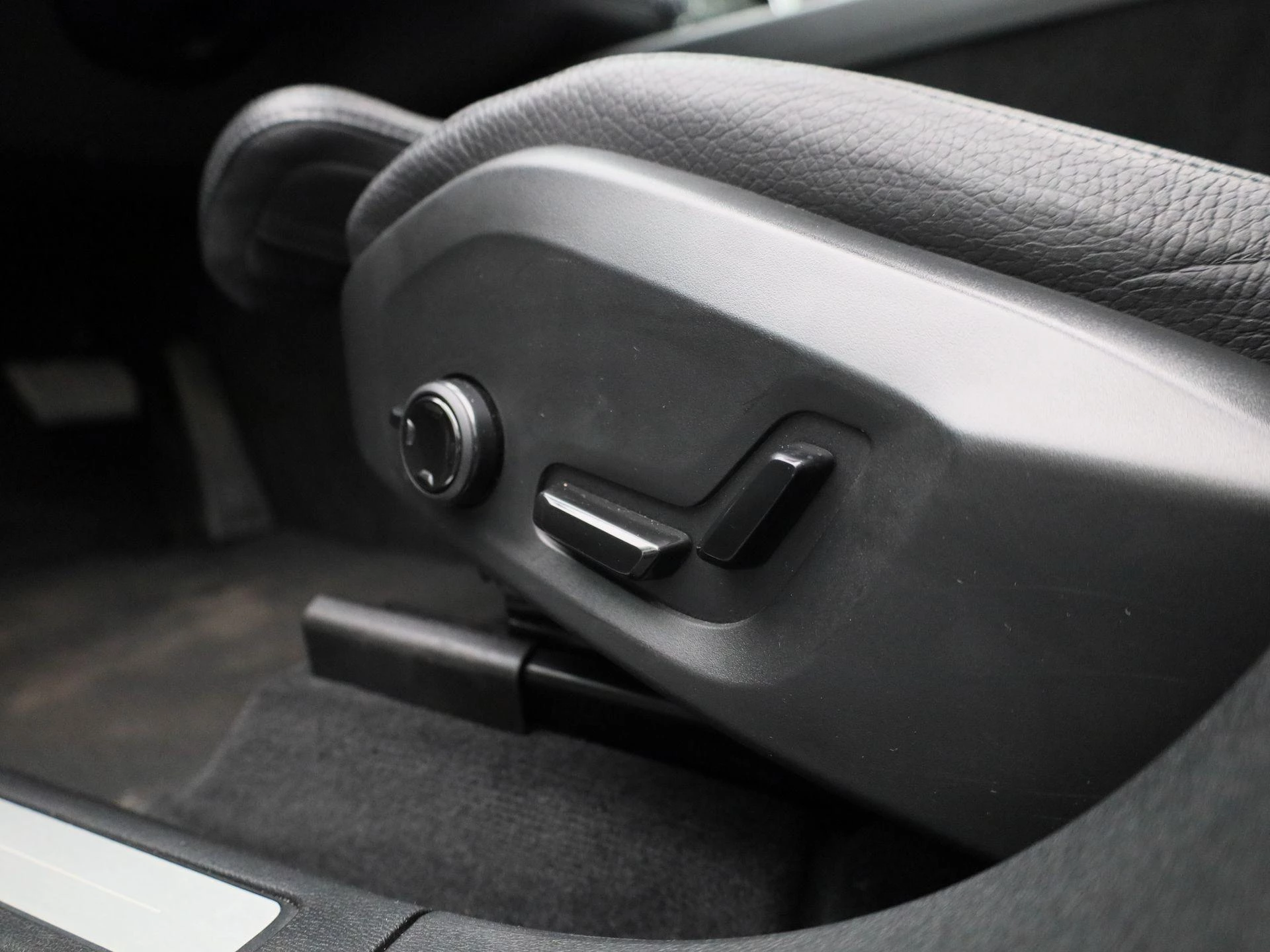 Volvo XC60 T6 PHEV Plus Dark Aut.