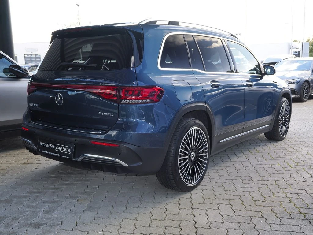 Mercedes-Benz-EQB 300-image-5