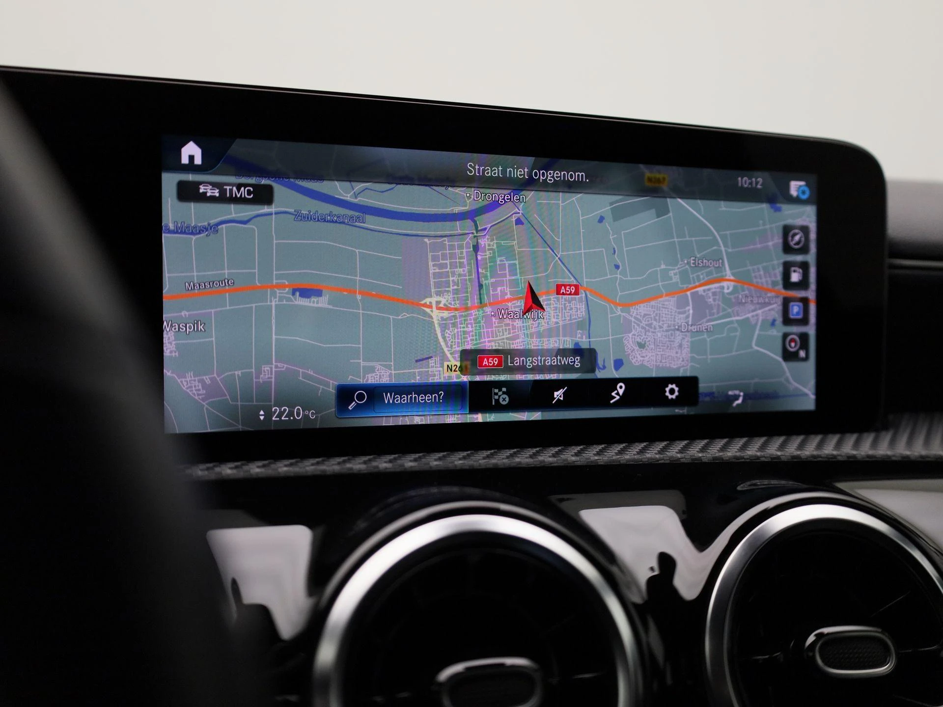 Mercedes-Benz-CLA-image-23