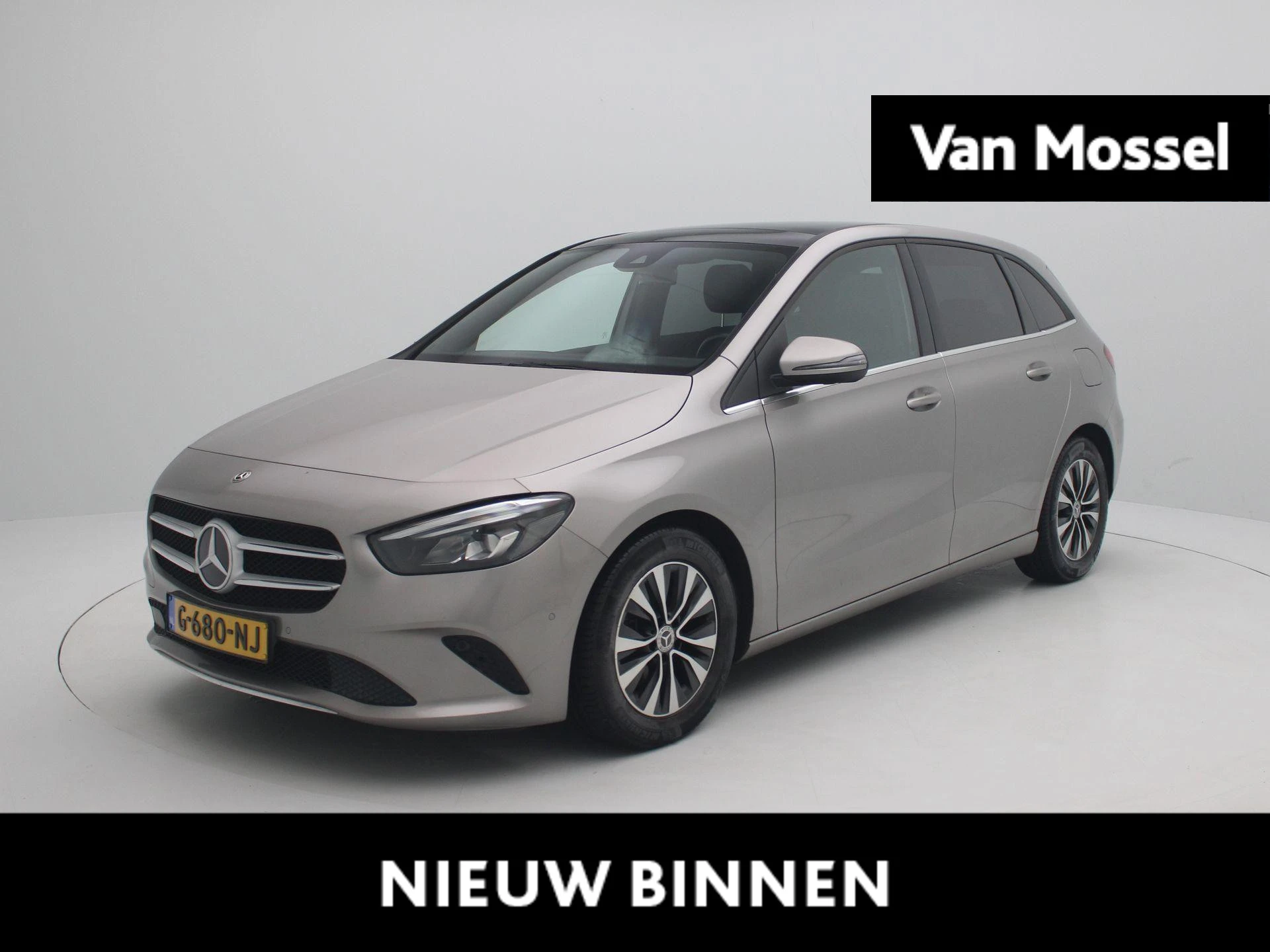 Mercedes-Benz-B-Klasse-image-0