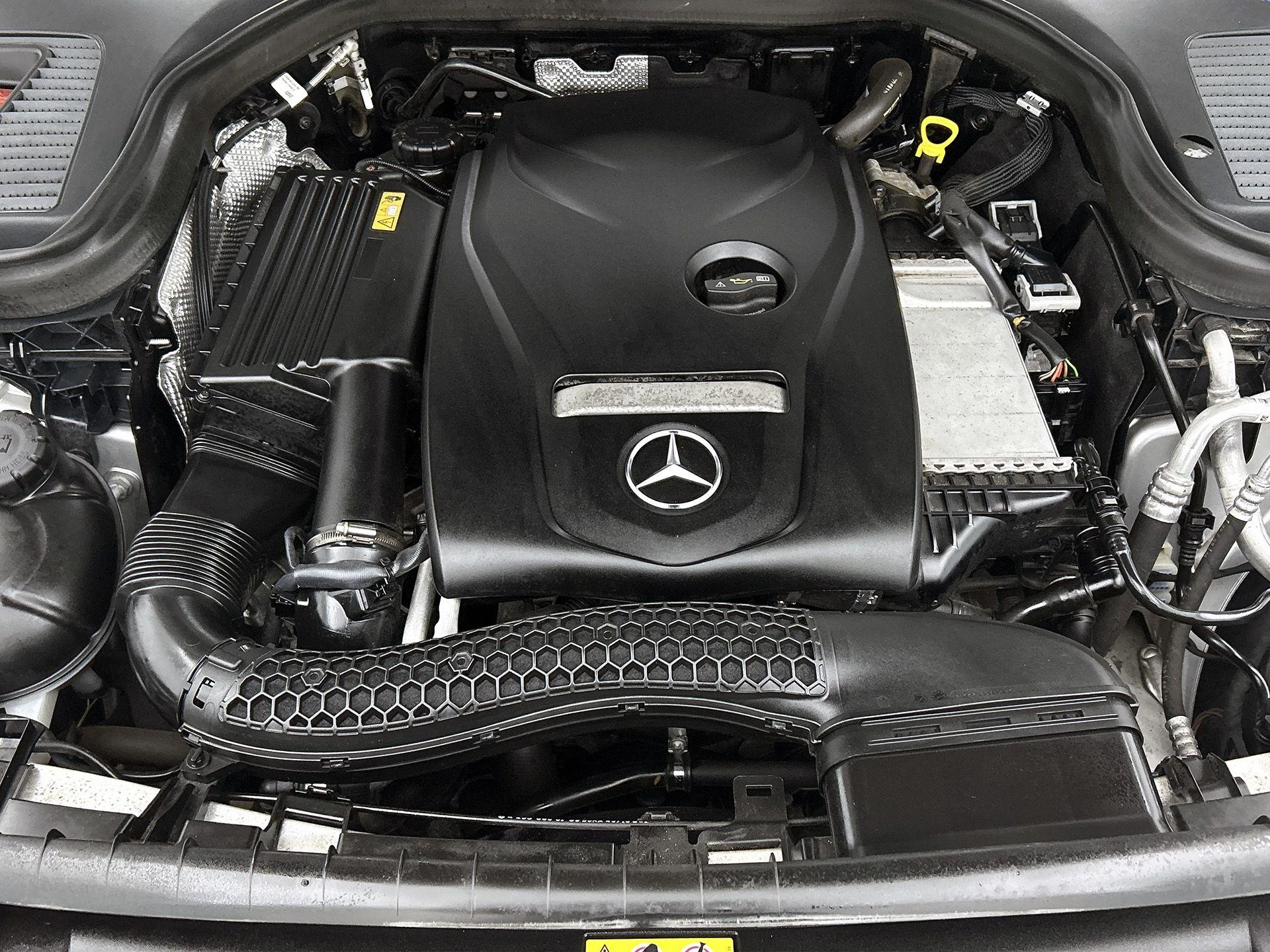 Mercedes-Benz-GLC-image-29