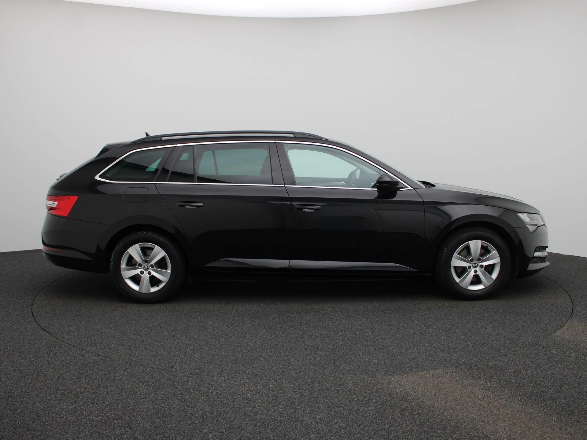 Škoda-Superb-image-6