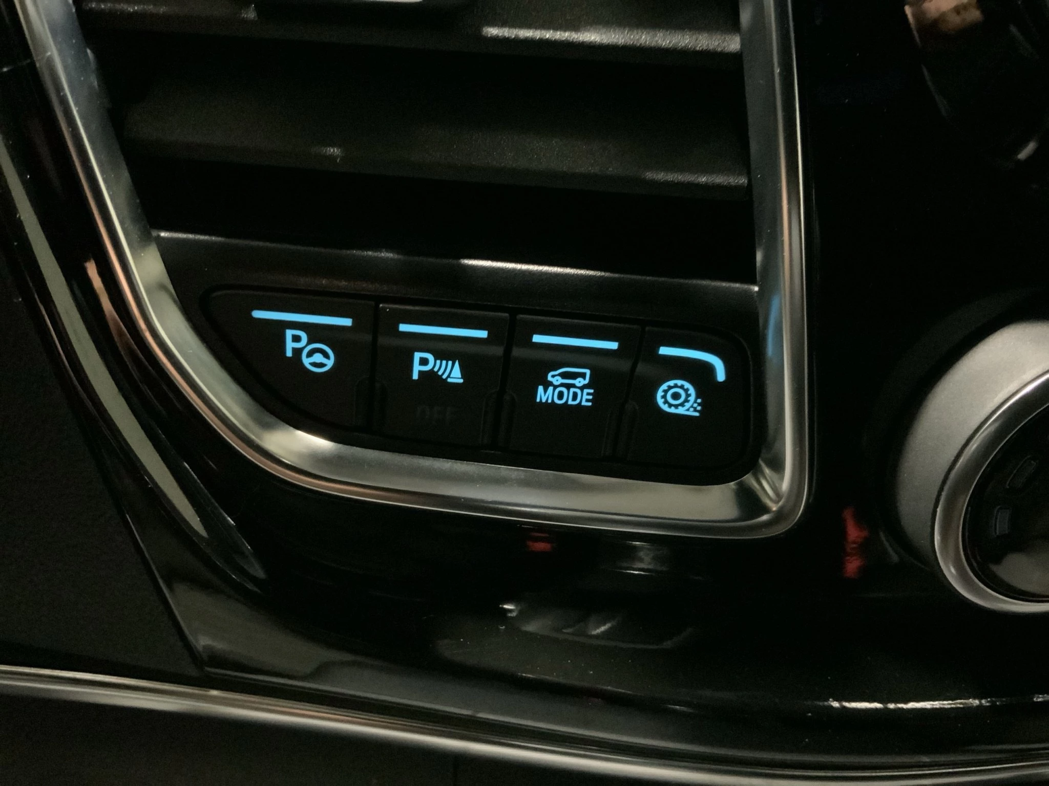 Ford Tourneo Custom Titanium X 320 L1H1 2.0 EcoBlue Automatik