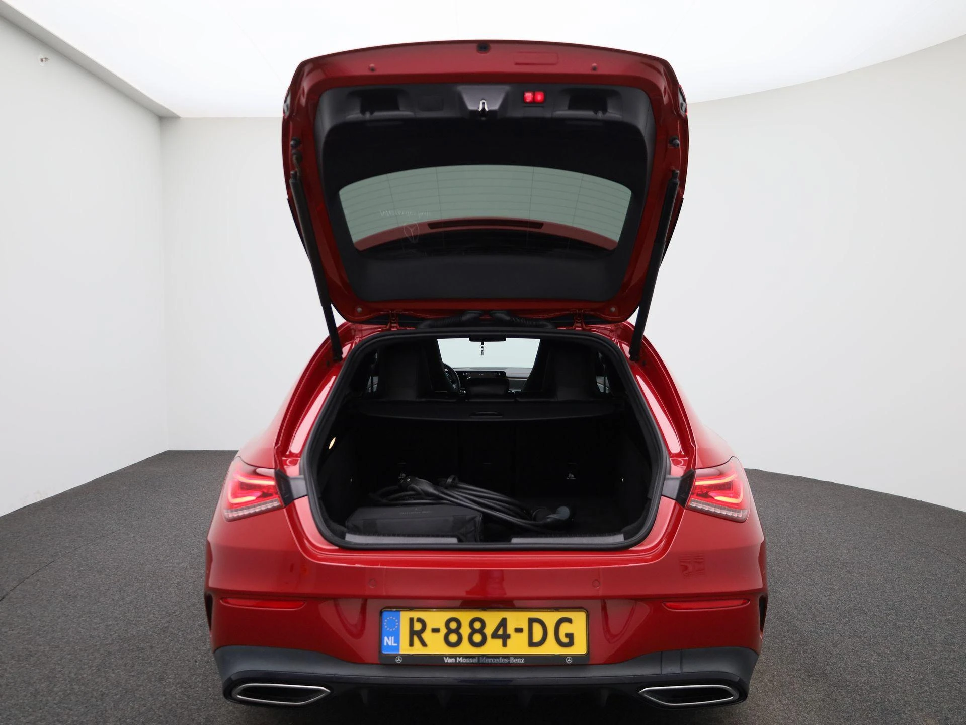 Mercedes-Benz-CLA-image-11
