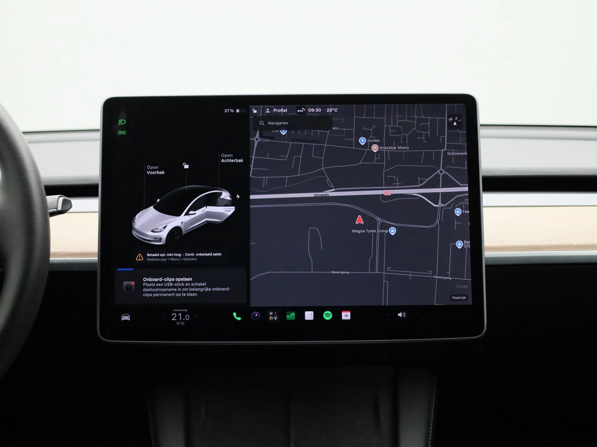 Tesla-Model 3-image-7