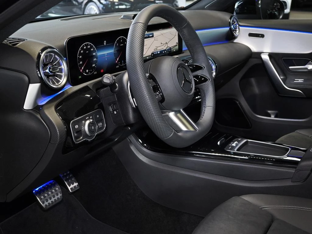 Mercedes-Benz-A-Klasse 200 d-image-6