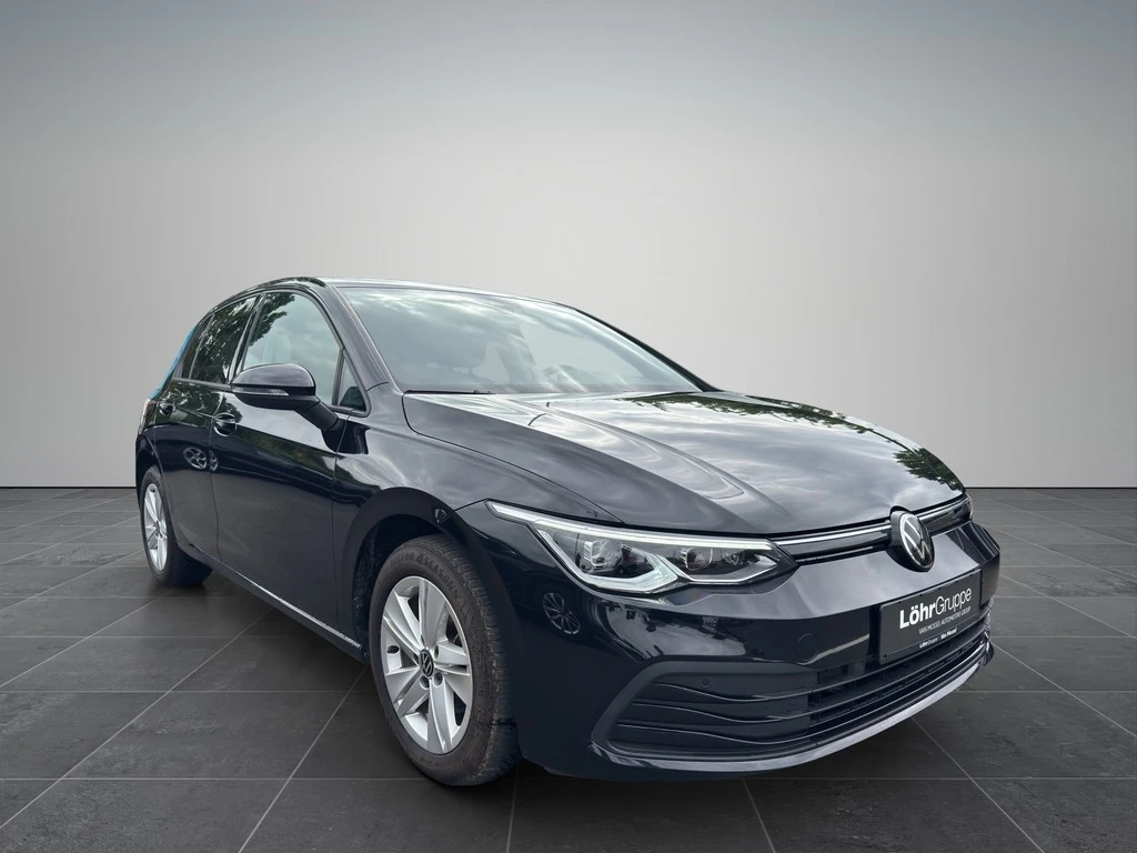 Volkswagen-Golf-image-4