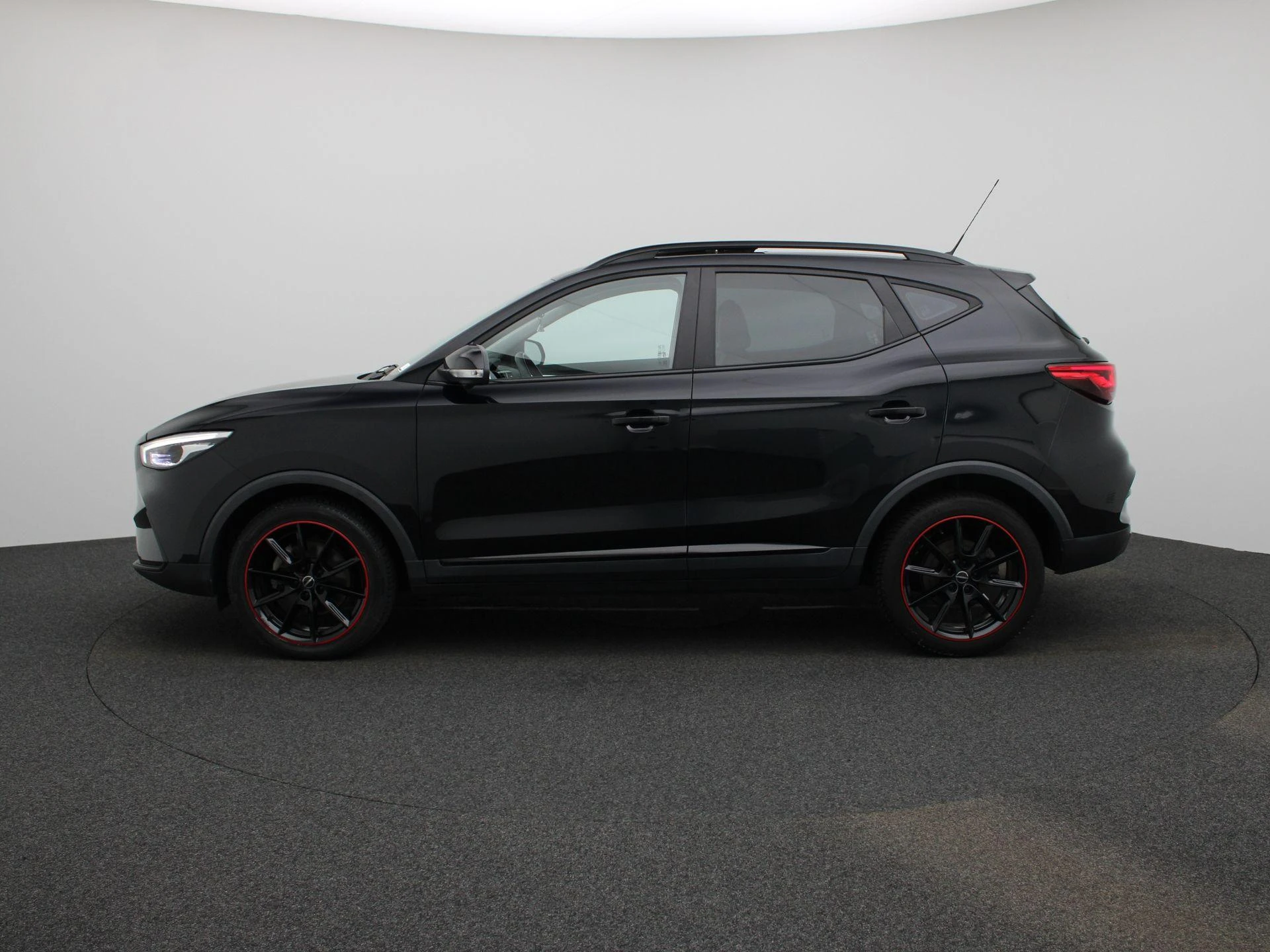 MG-ZS EV-image-3