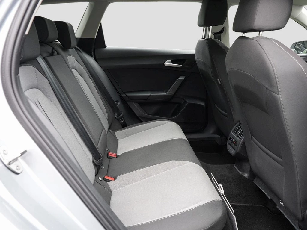 SEAT Leon Sportstourer 2,0 TDI DSG Style,LED,Navi,ALU Lenkrad/Sitzheizung,Climatronic,Tempomat