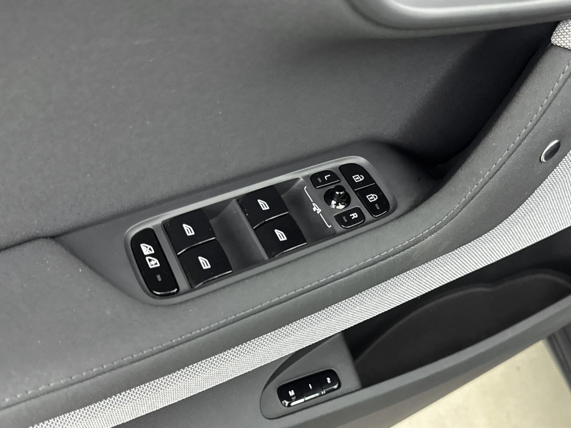 Polestar-2-image-9