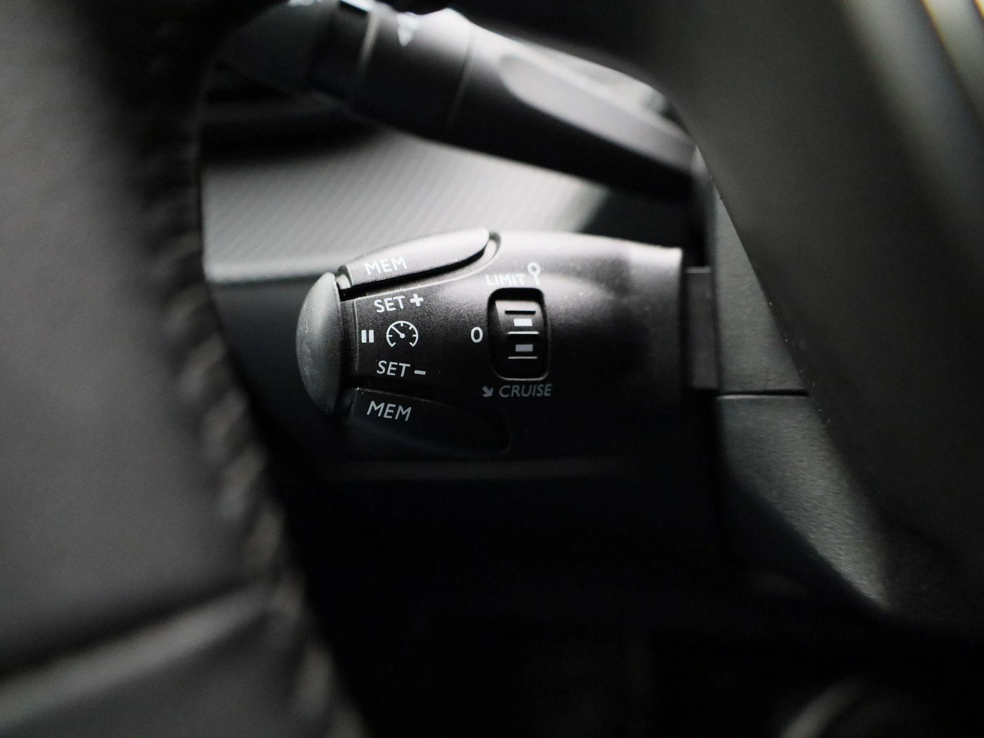 Peugeot e-208 EV Active Pack 50 kWh