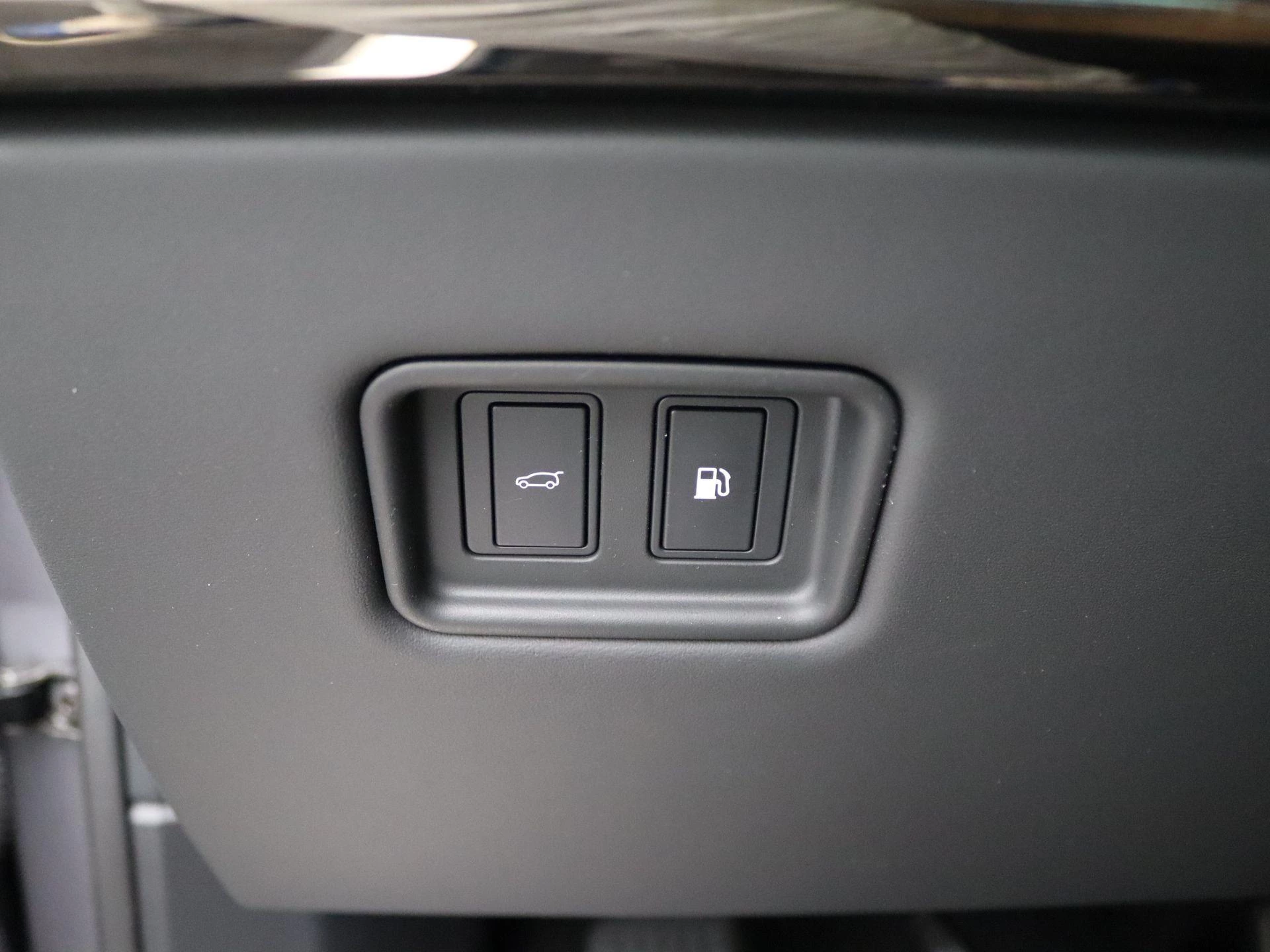 Land Rover-Range Rover Sport-image-28