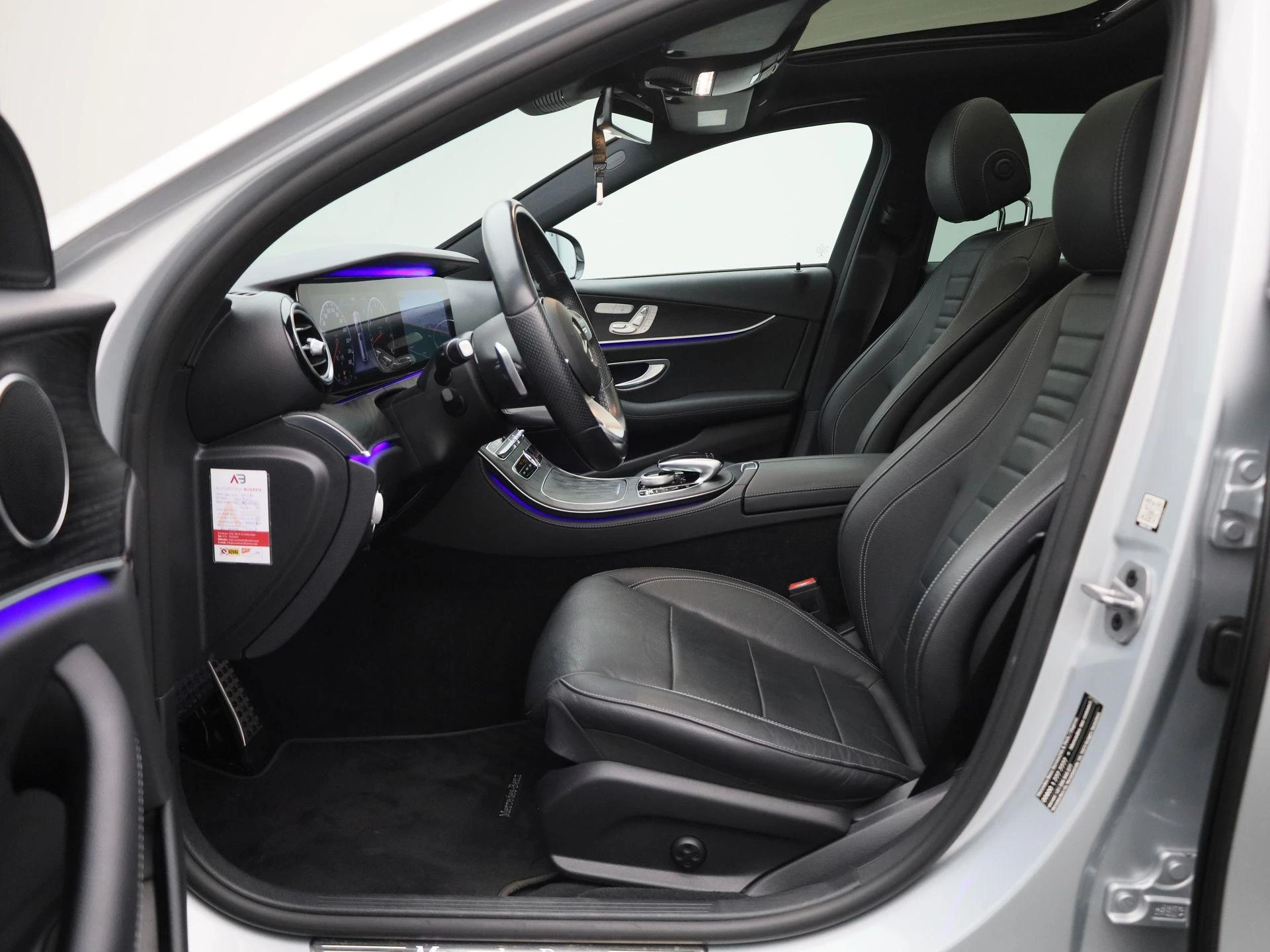 Mercedes-Benz-E-Klasse-image-11
