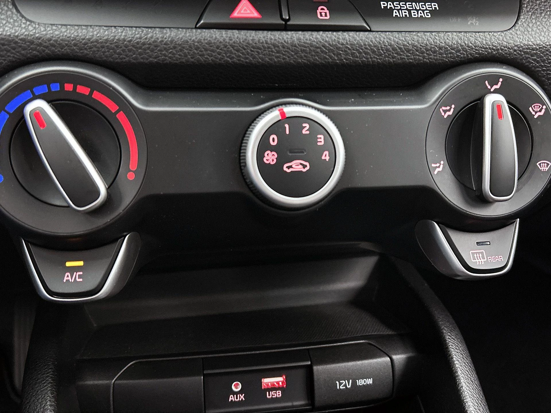 Kia-Stonic-image-17