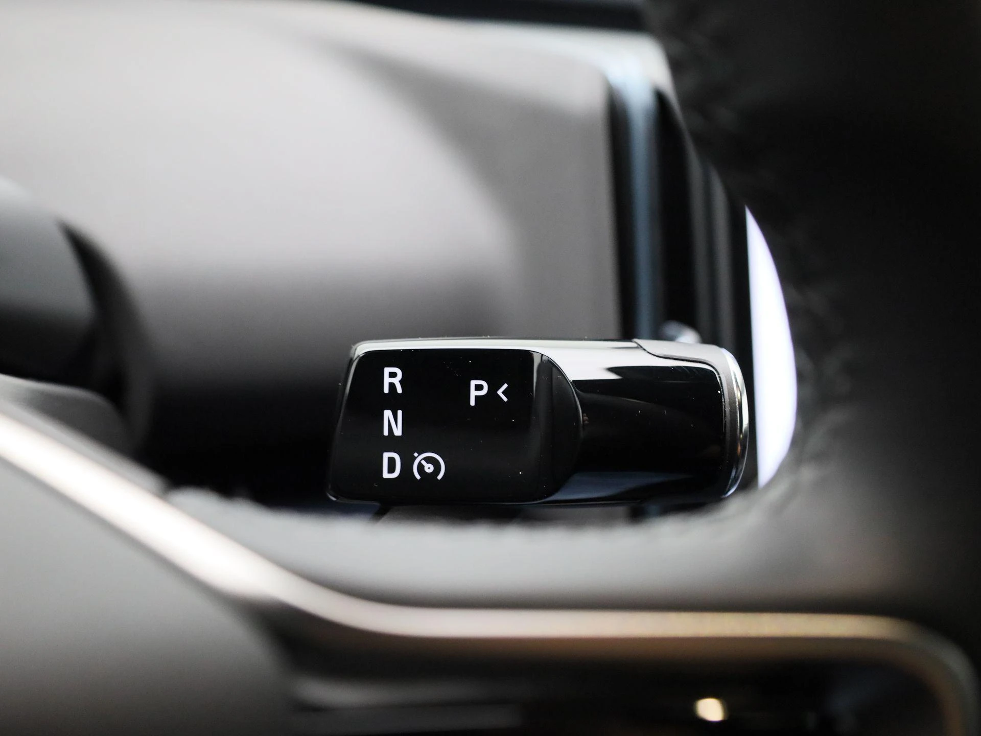 Volvo-EX30-image-24