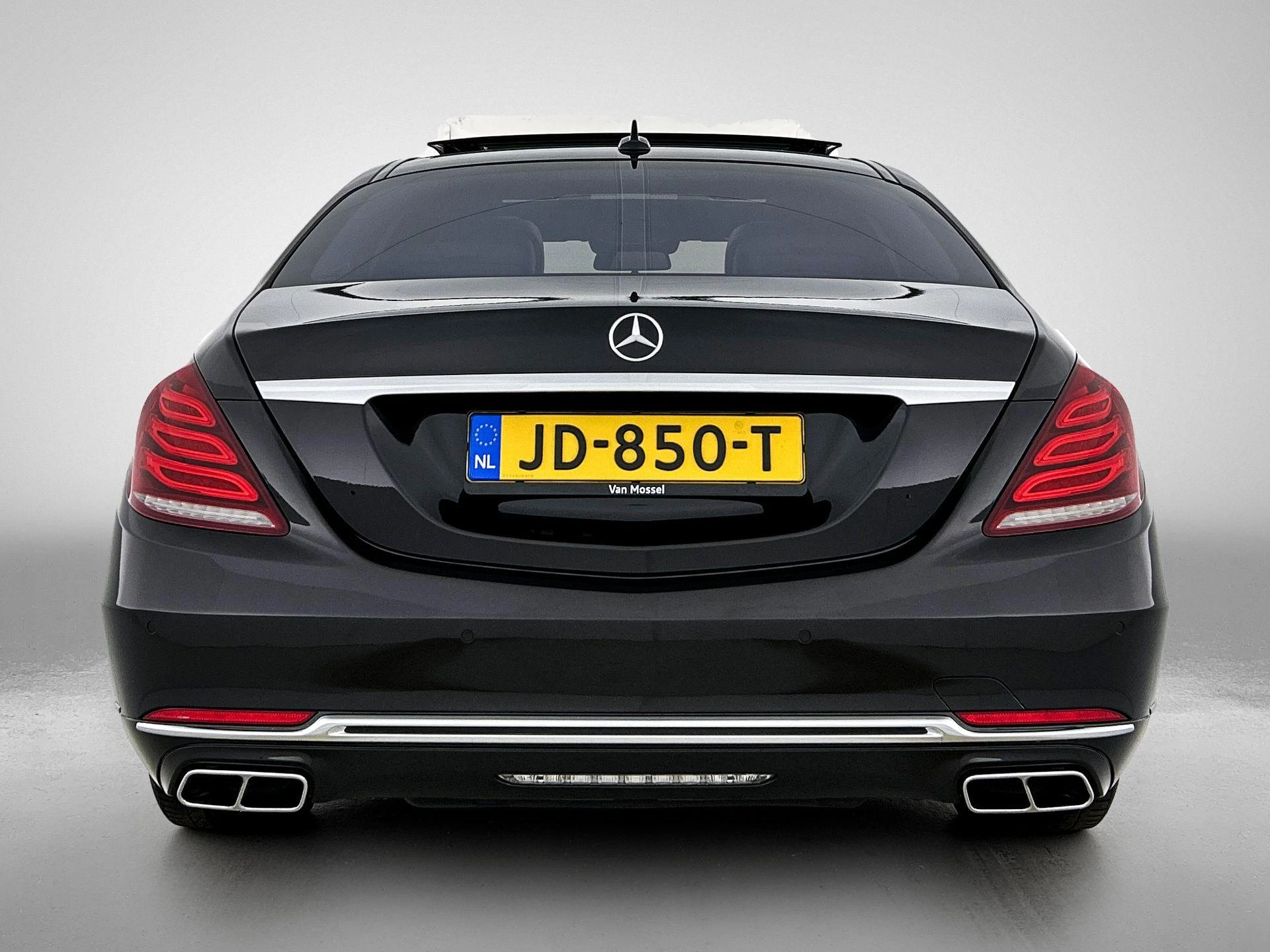Mercedes-Benz-S-Klasse-image-2