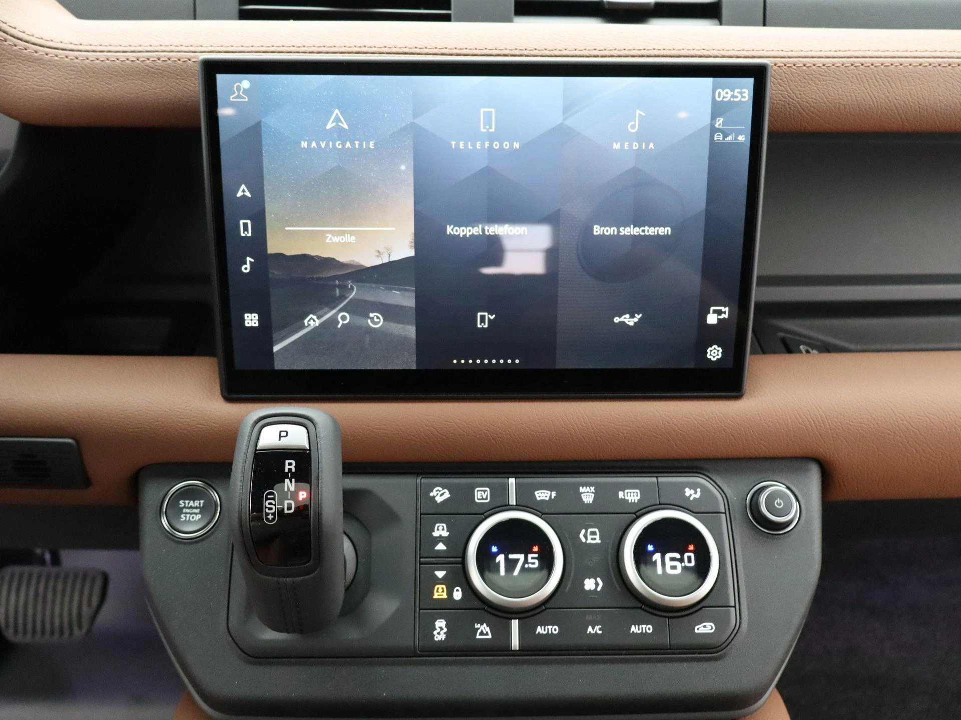 Land Rover Defender P300e X-dynamic SE
