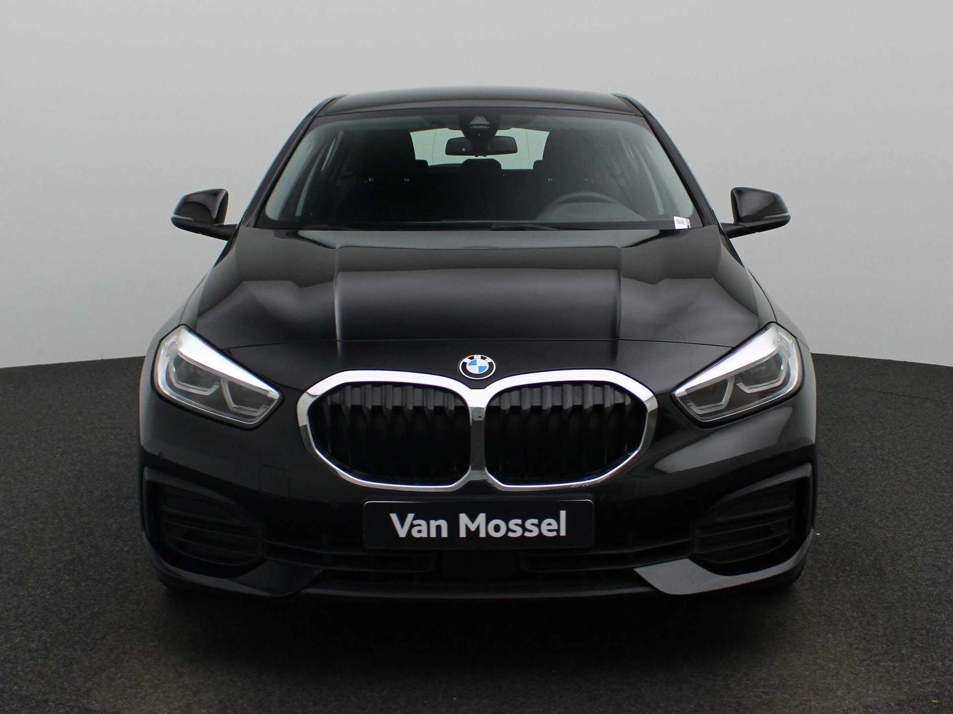BMW-1 Reeks-image-2