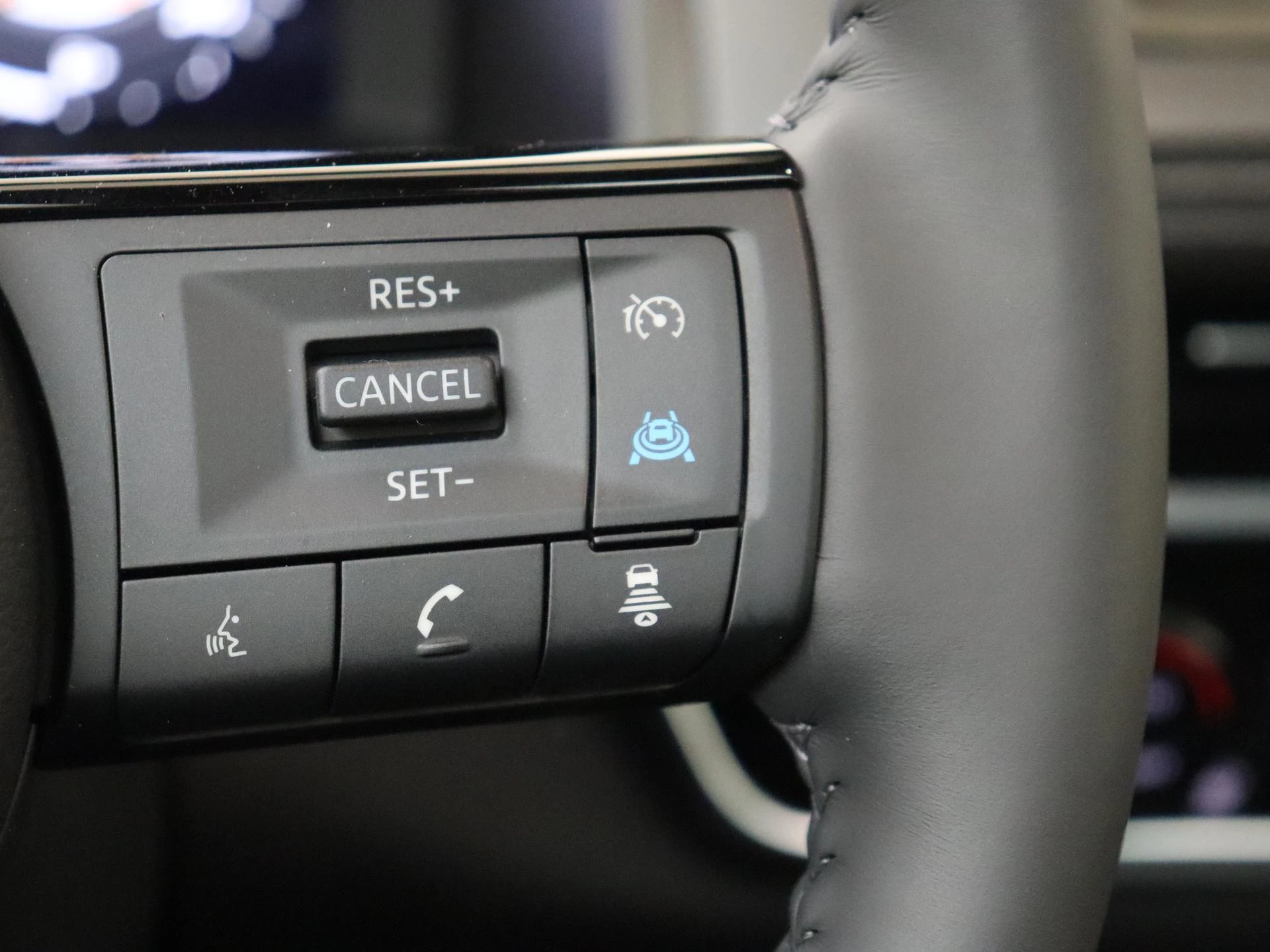 Nissan-QASHQAI-image-13