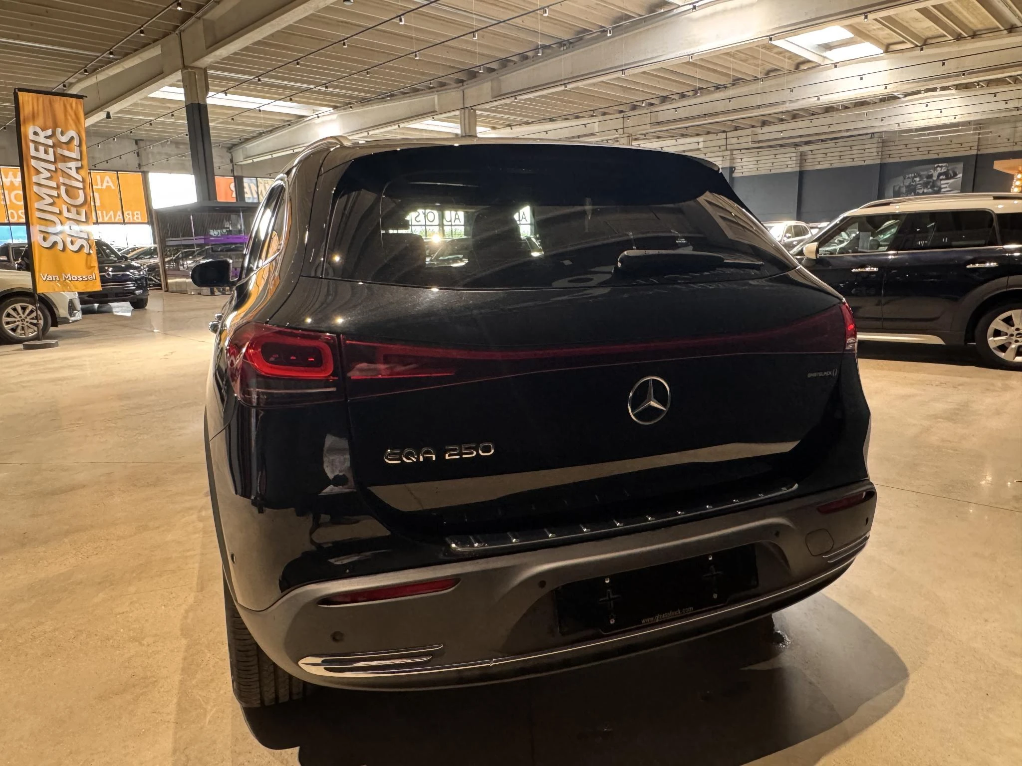 Mercedes-Benz-EQA-image-5