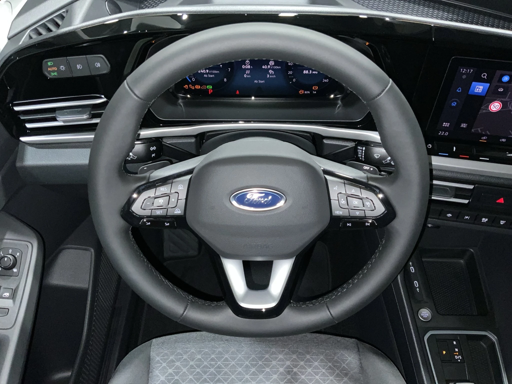 Ford-Tourneo Connect-image-12