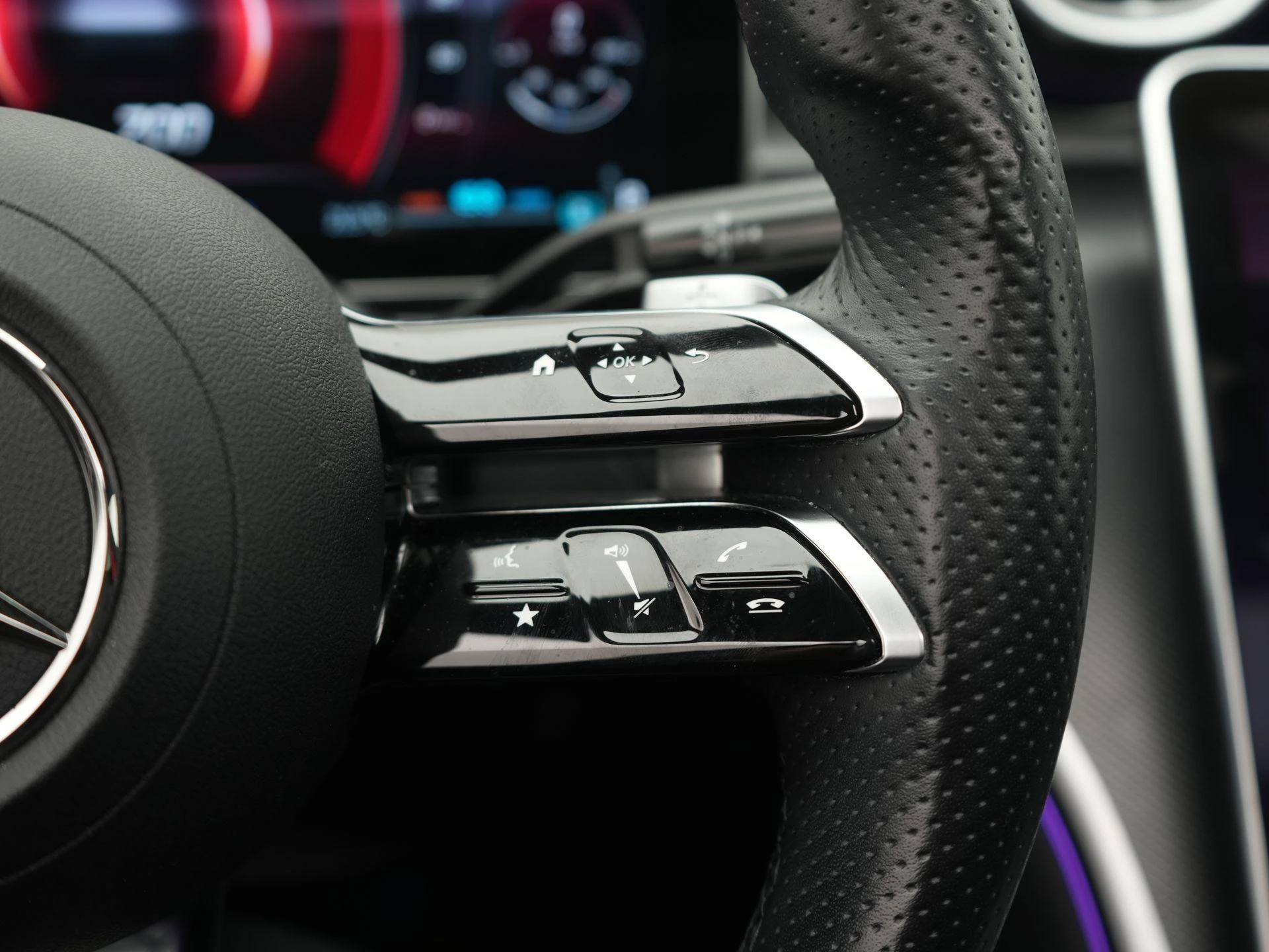 Mercedes-Benz-C-Klasse-image-28