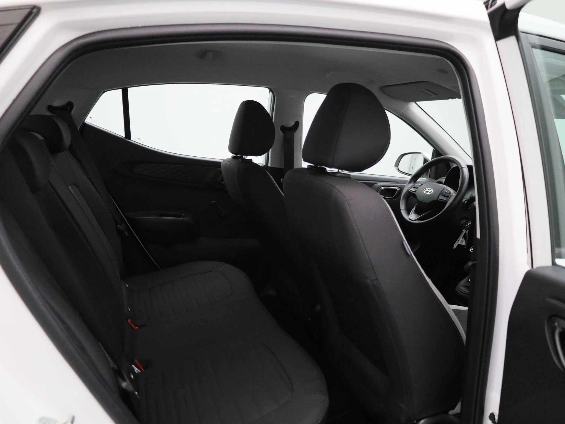 Hyundai-i10-image-30