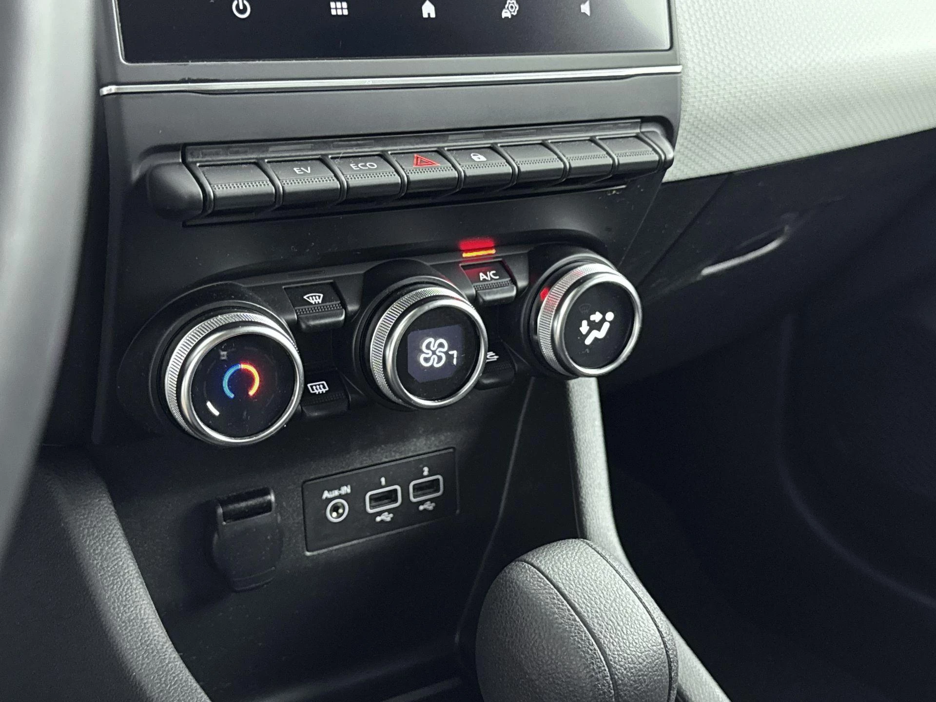 Renault-Clio-image-14