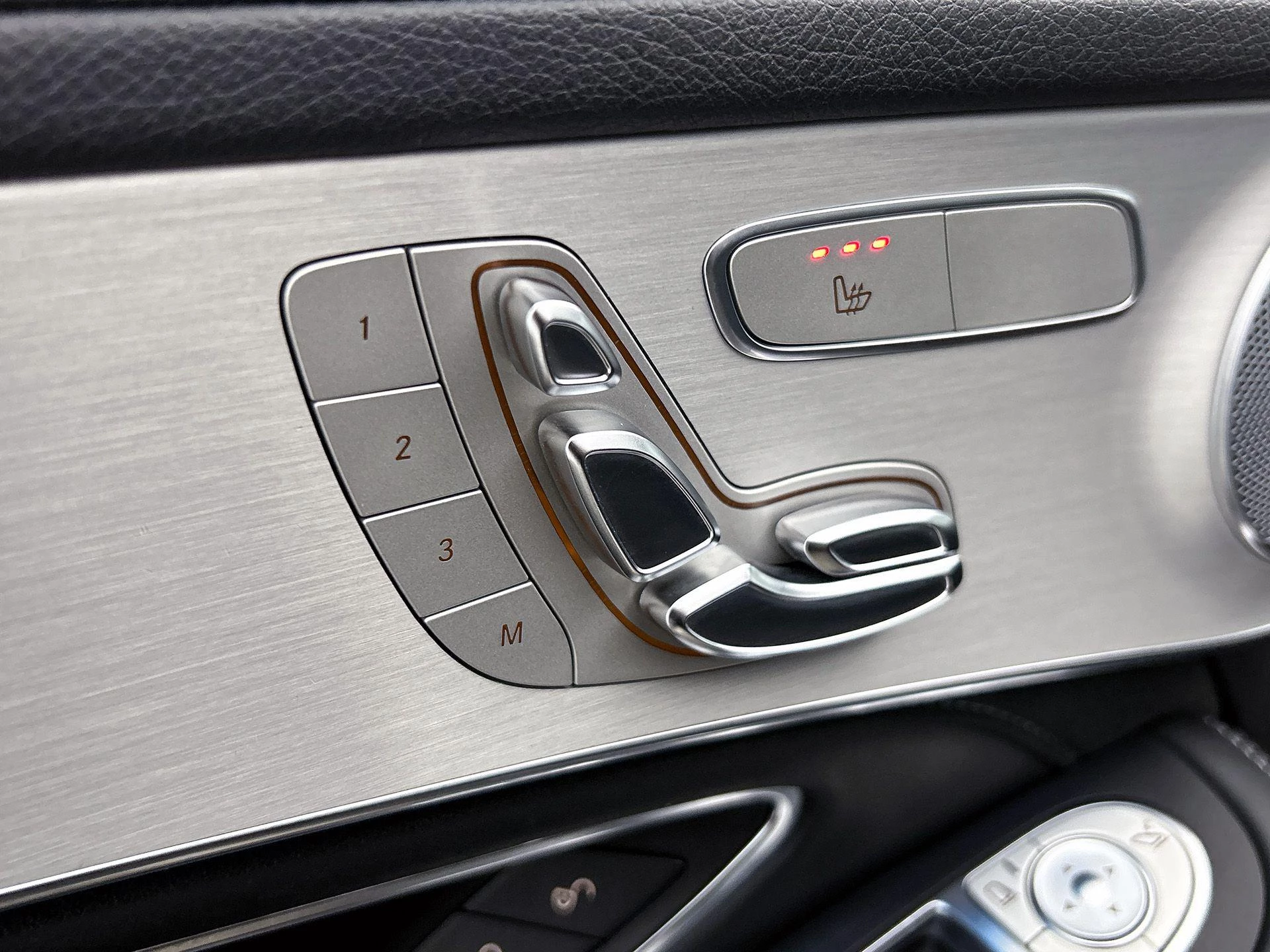 Mercedes-Benz-GLC-image-26