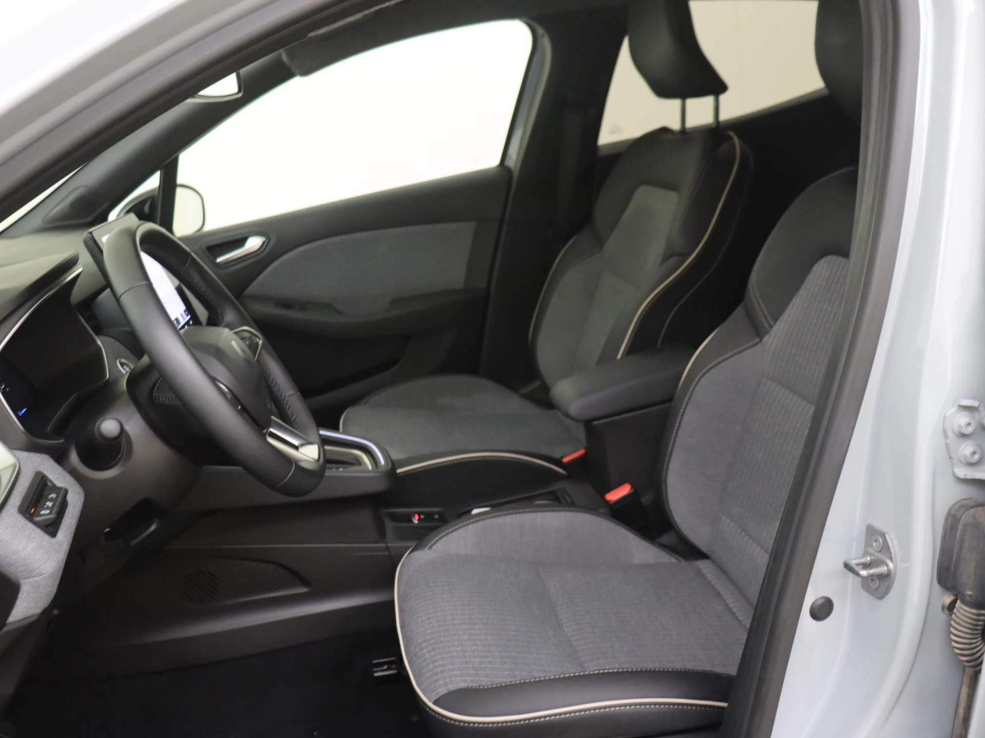 Renault-Clio-image-14