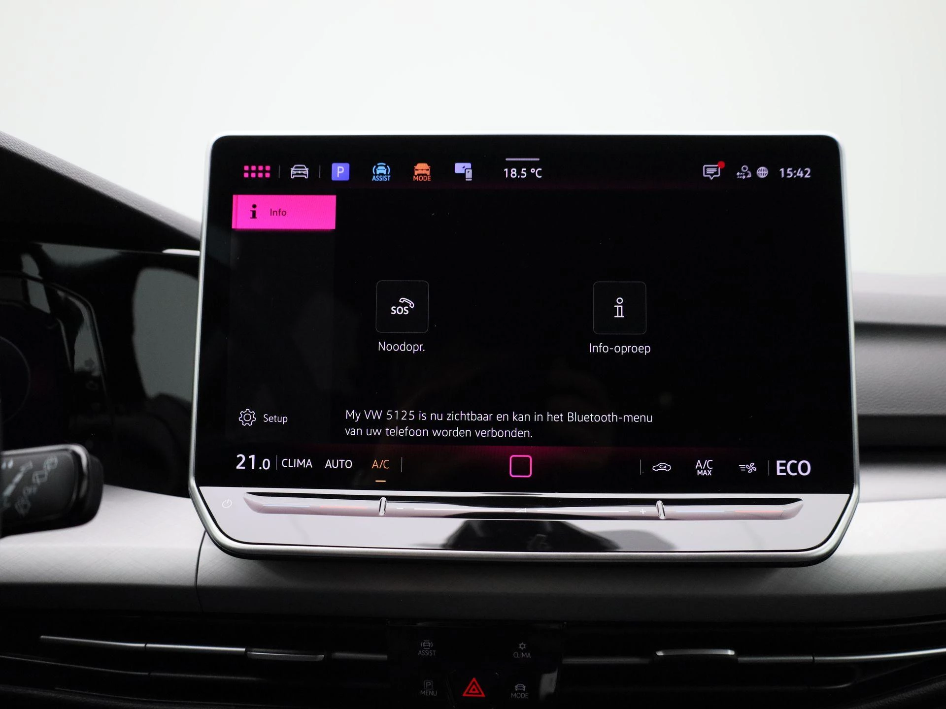 Volkswagen-Golf-image-18