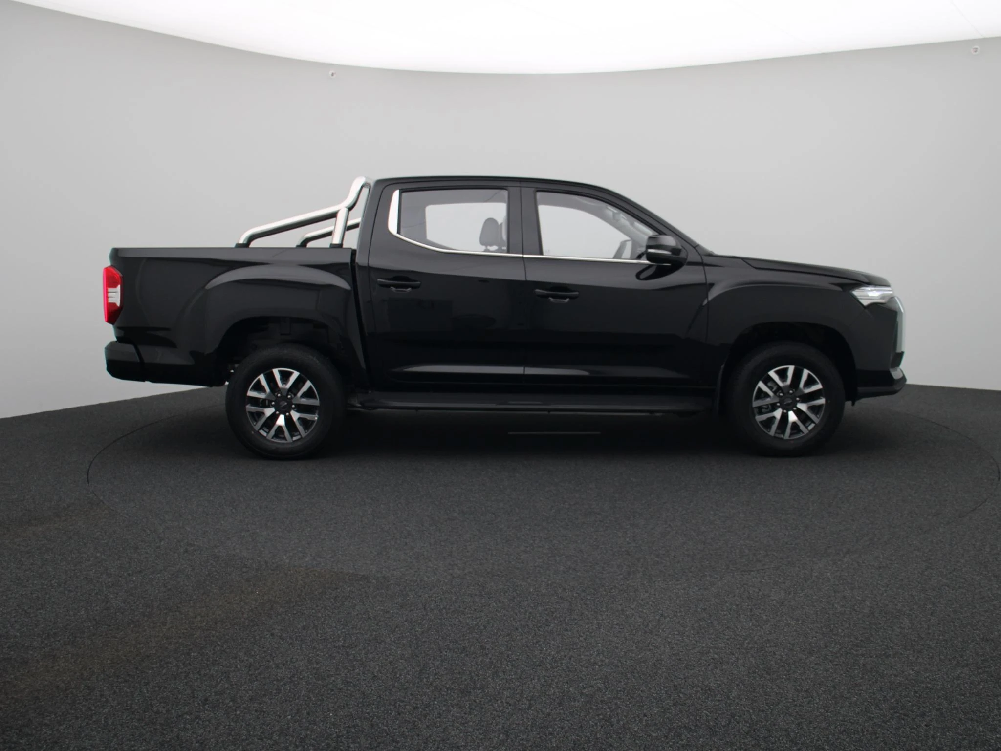 Maxus-T90 EV-image-2