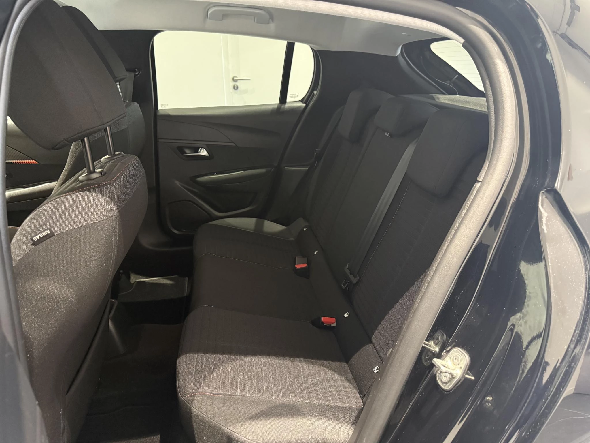 Peugeot-208-image-20