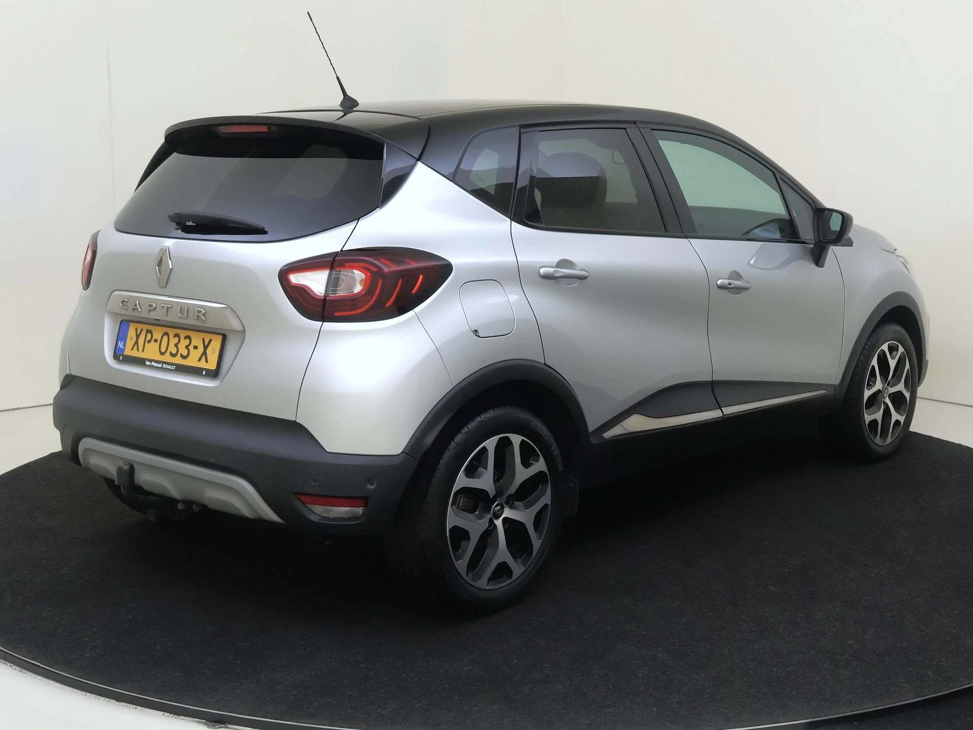Renault-Captur-image-3