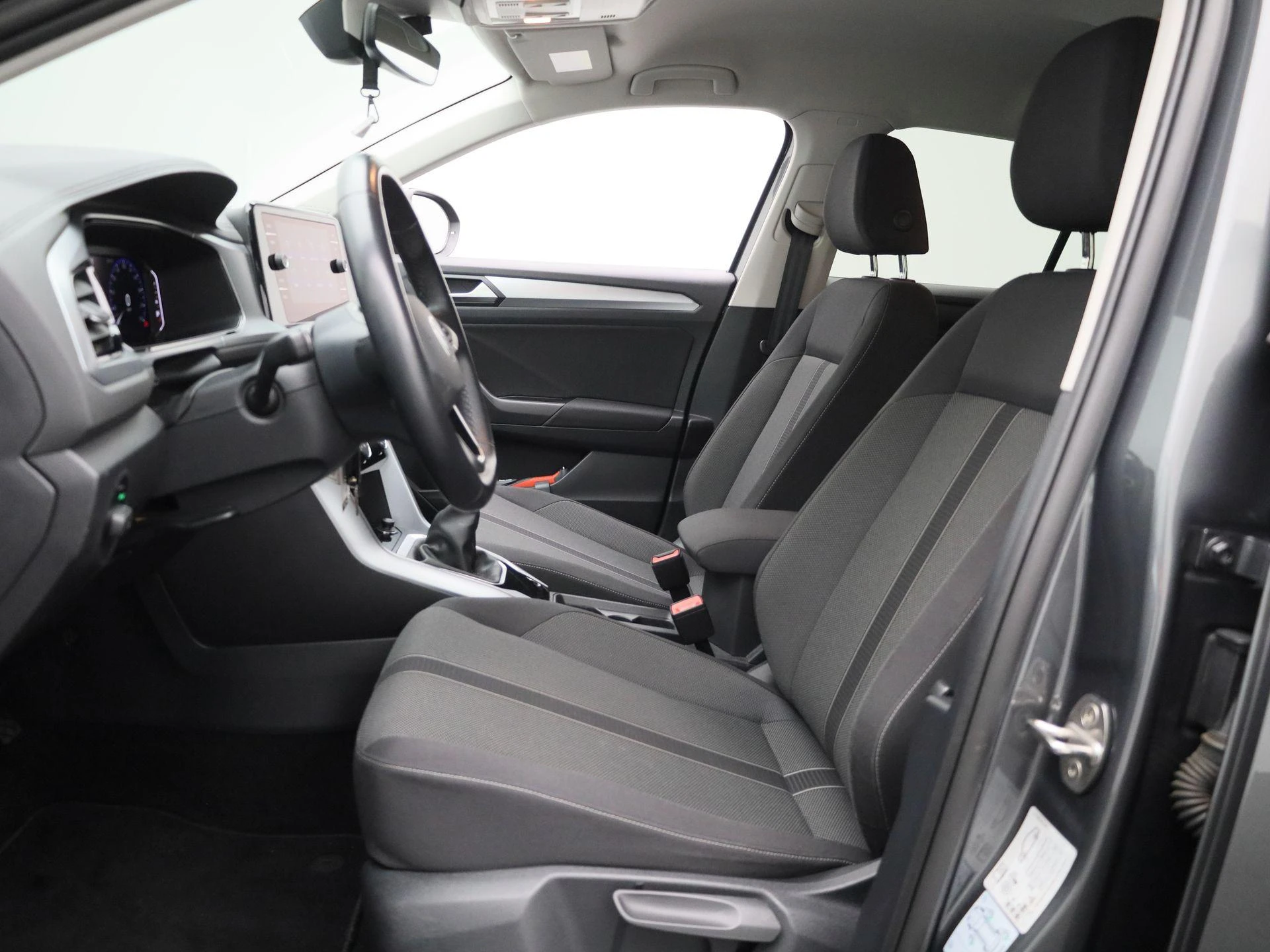 Volkswagen-T-Roc-image-9