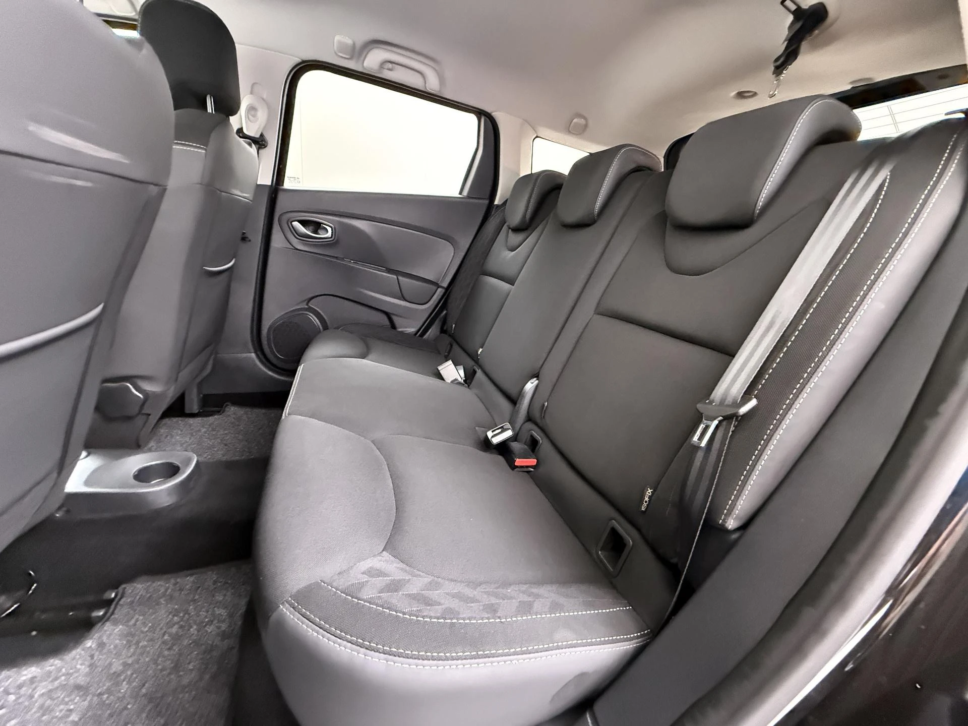 Renault-Clio-image-16