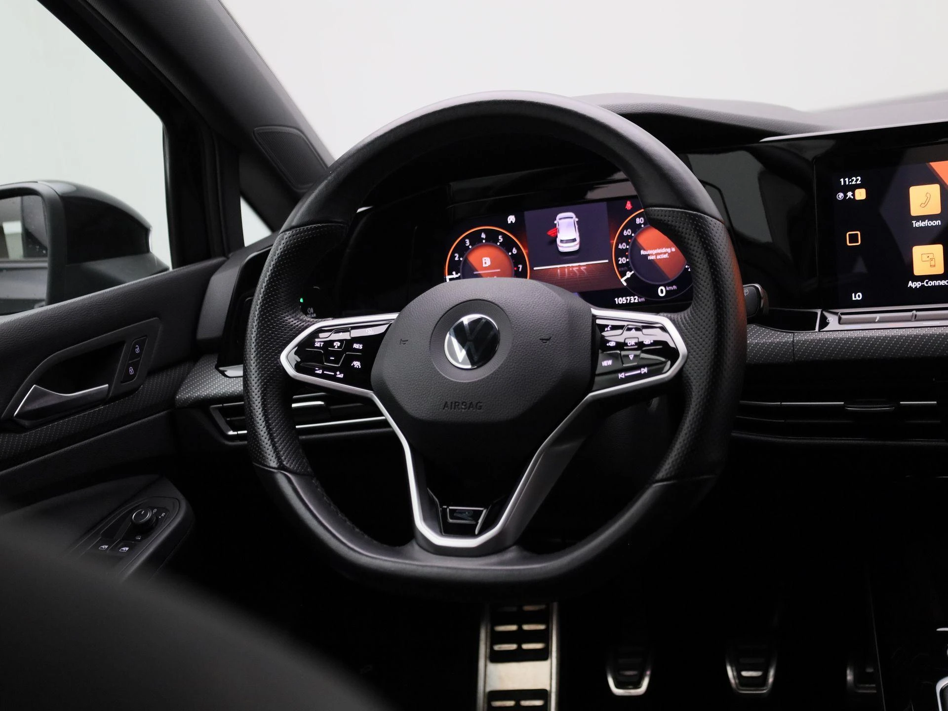 Volkswagen-Golf-image-8