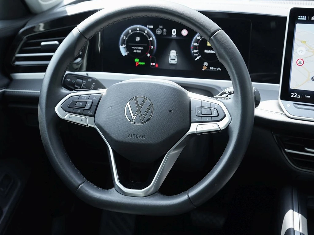 Volkswagen-Passat-image-11