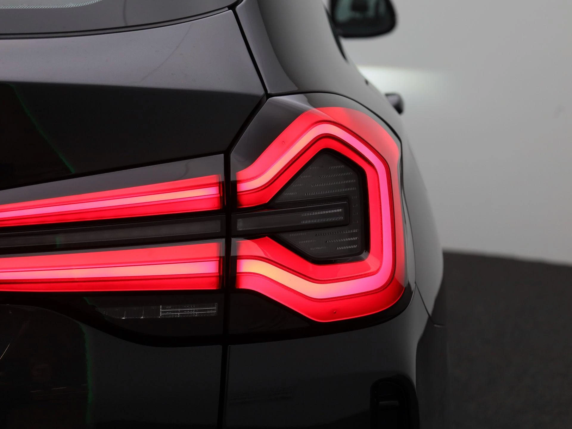 BMW-iX3-image-49