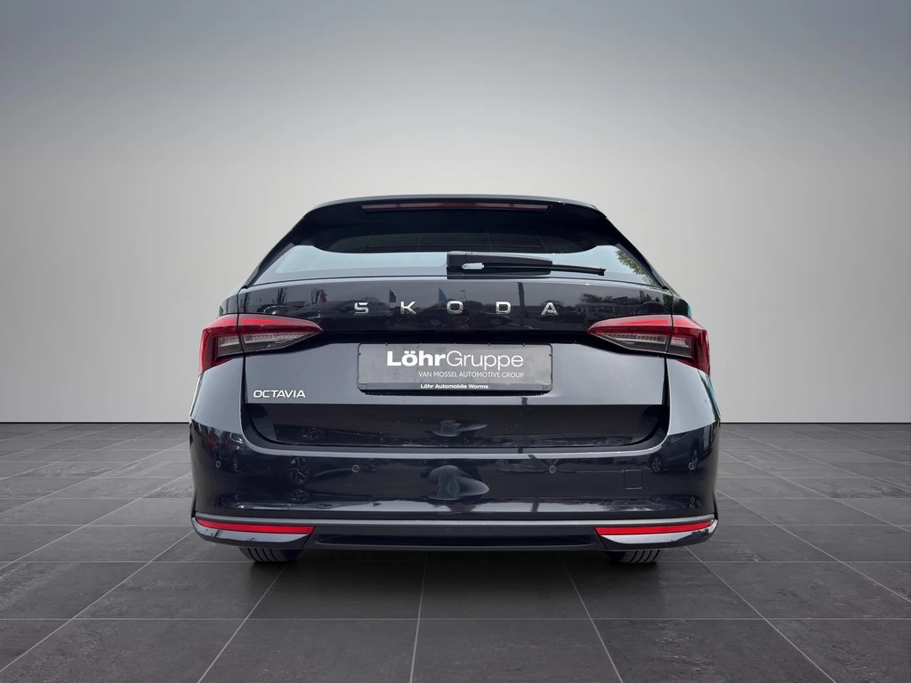 Škoda Octavia Combi 2.0 TDI Selection *NAVI*LED*SITZHEIZUNG*